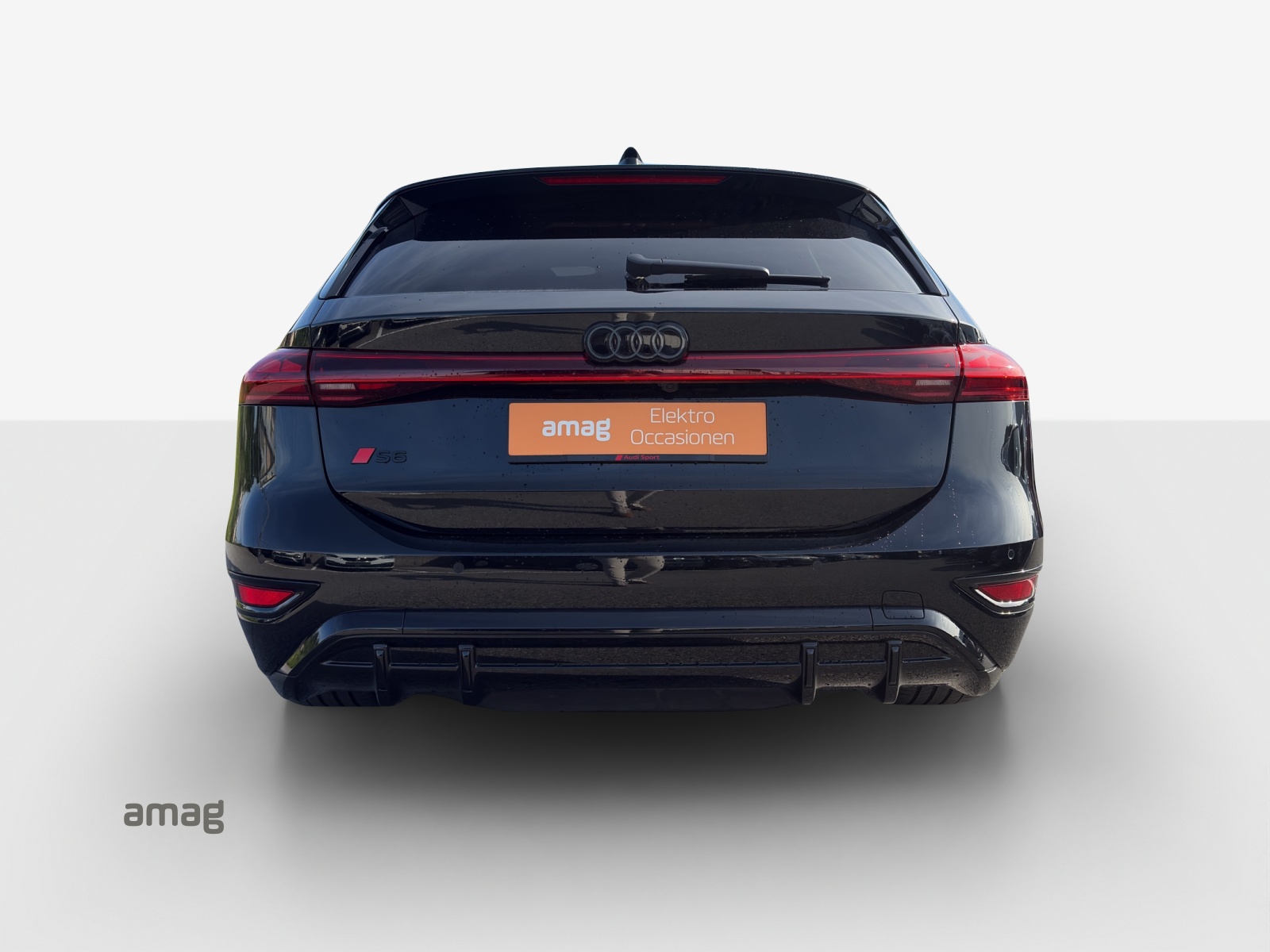 AUDI S6 Avant e-tron quattro-image-4