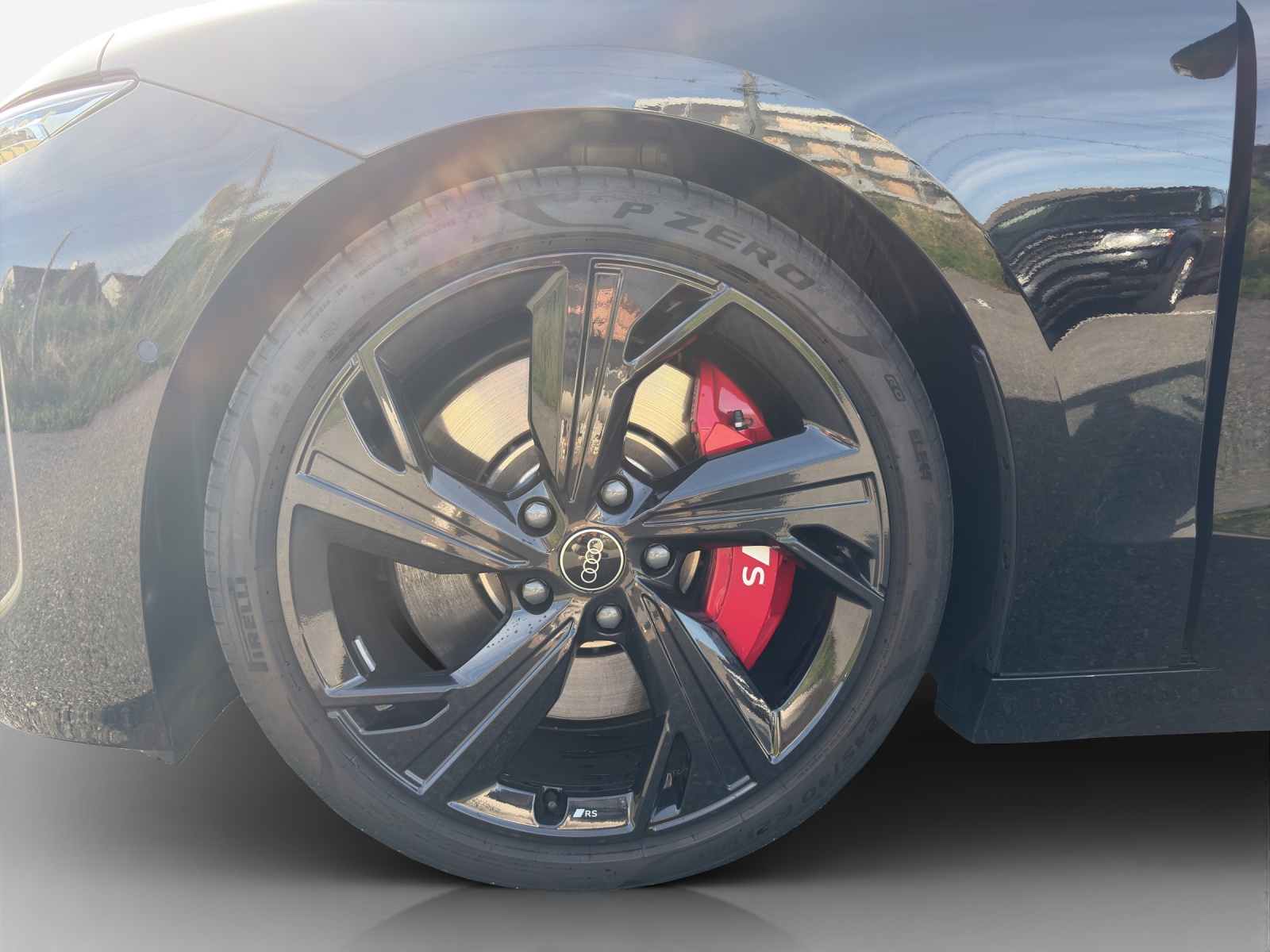 AUDI S6 Avant e-tron quattro-image-15
