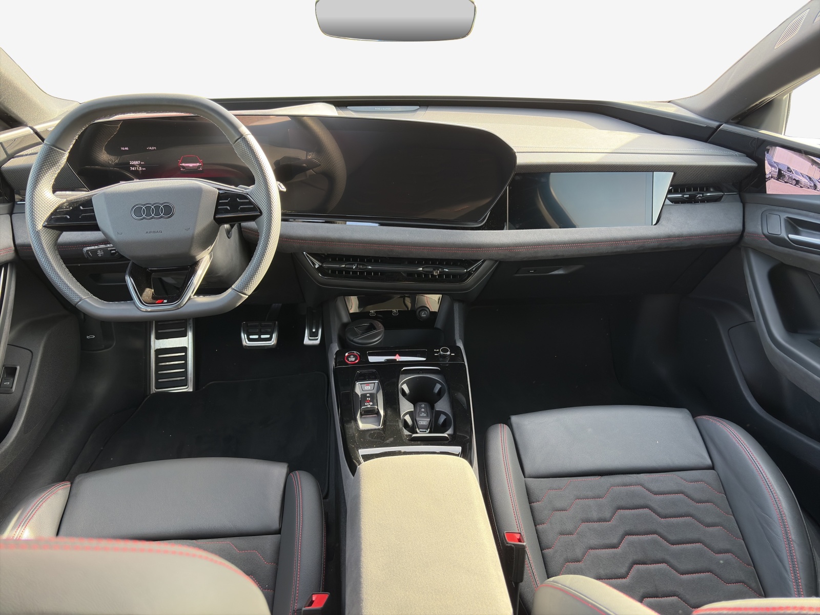 AUDI S6 Avant e-tron quattro-image-9