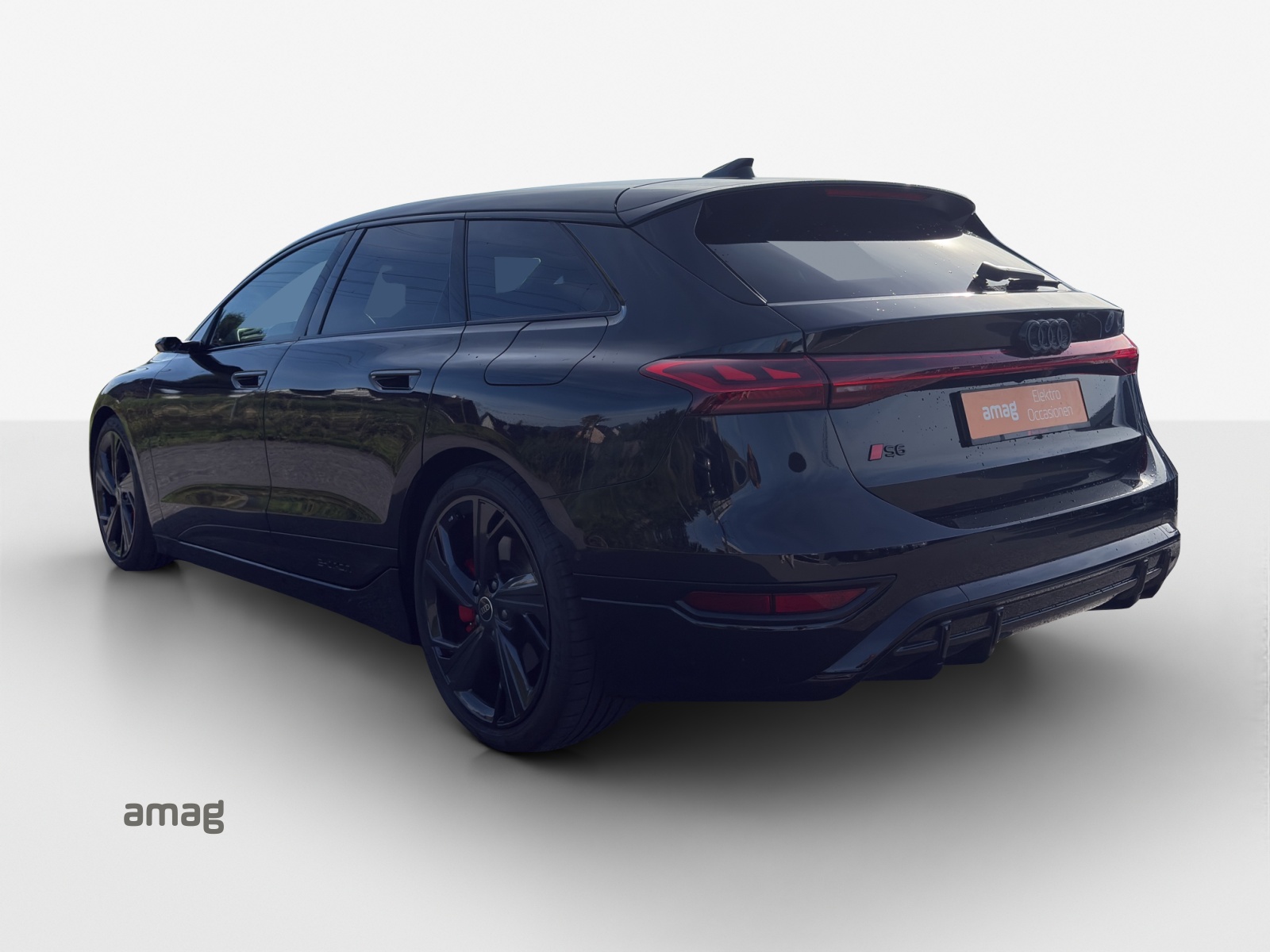 AUDI S6 Avant e-tron quattro-image-2