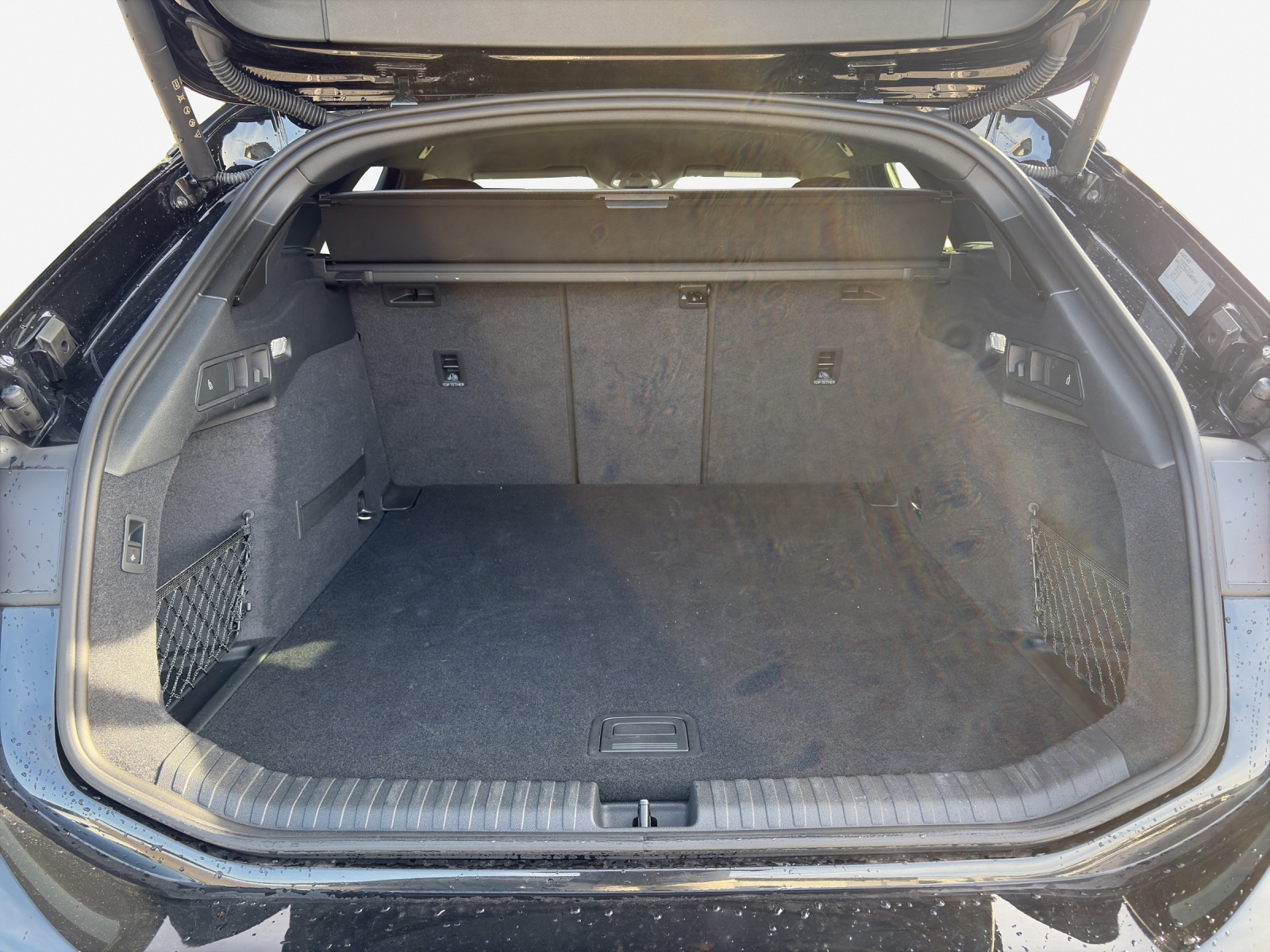 AUDI S6 Avant e-tron quattro-image-13