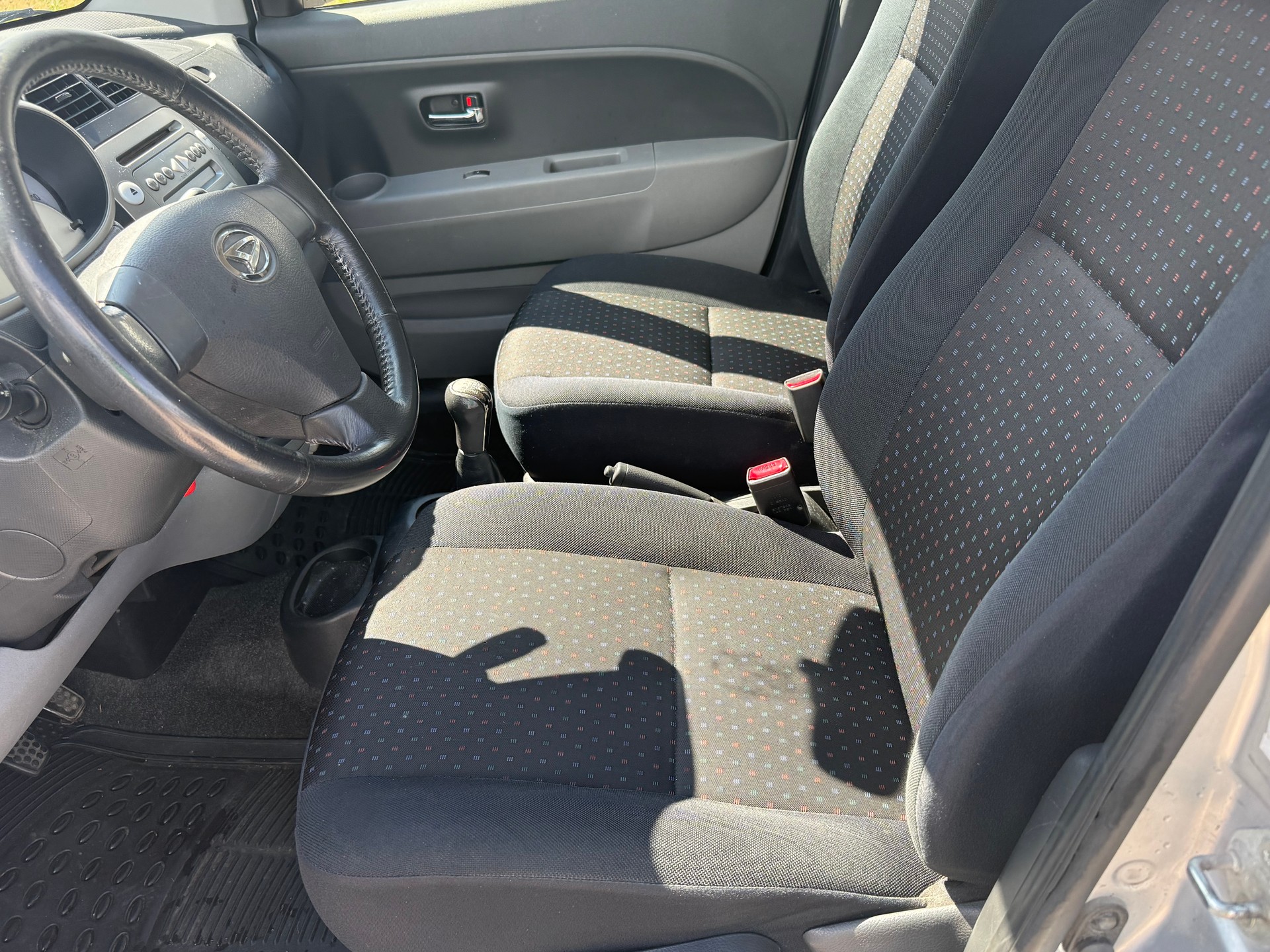 DAIHATSU Sirion 1.3 eco-4WD-image-7