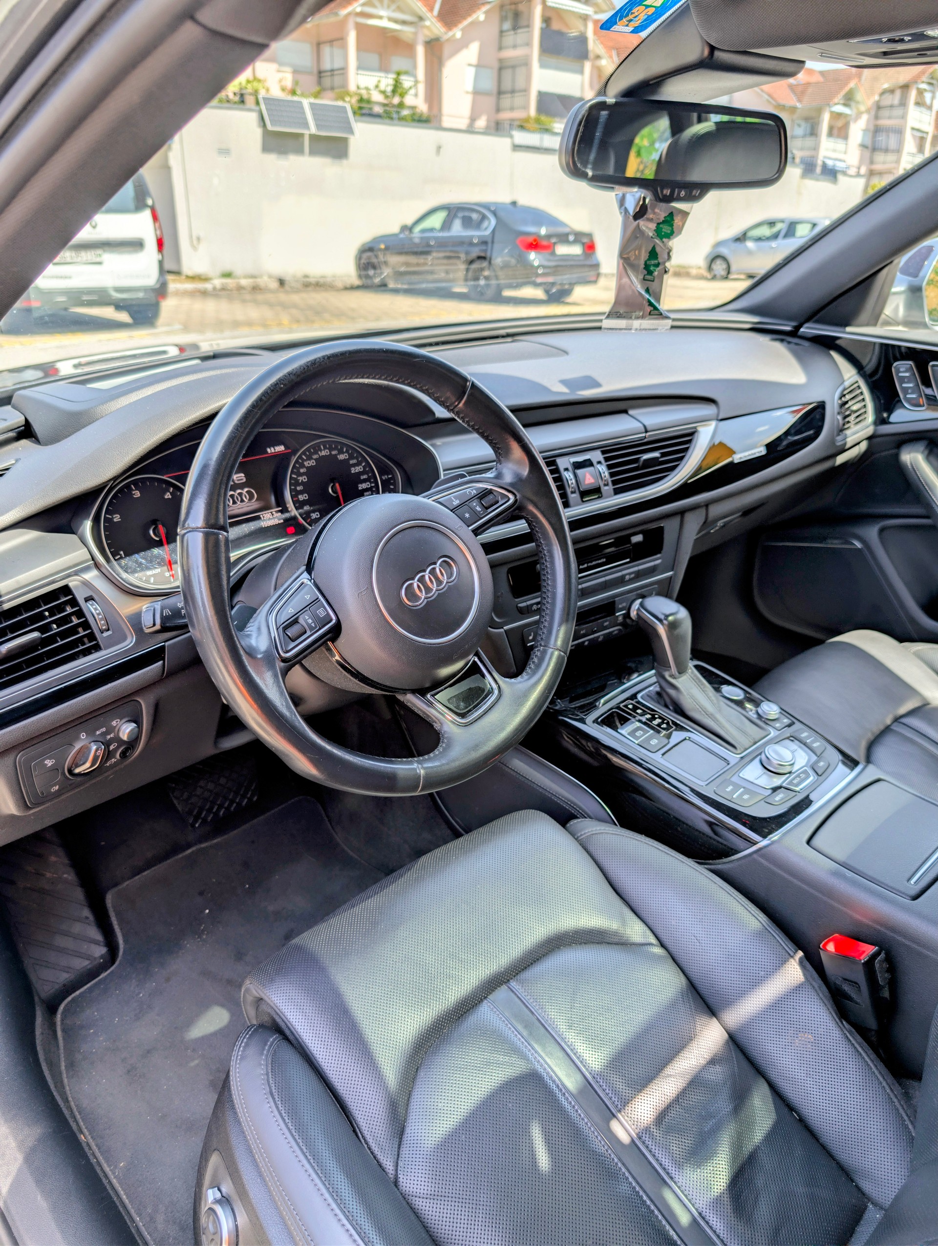 AUDI 3.0 V6 TDI 320 quattro-image-3