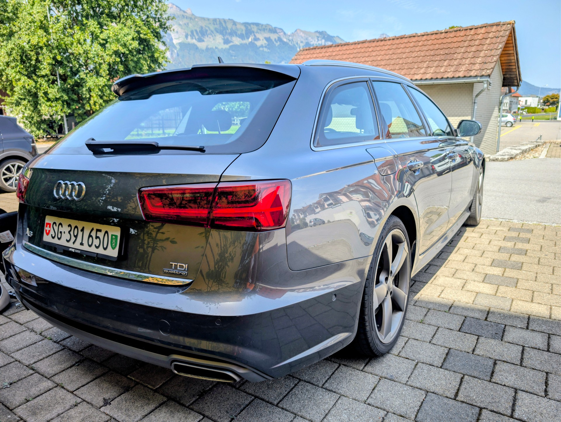 AUDI 3.0 V6 TDI 320 quattro-image-2