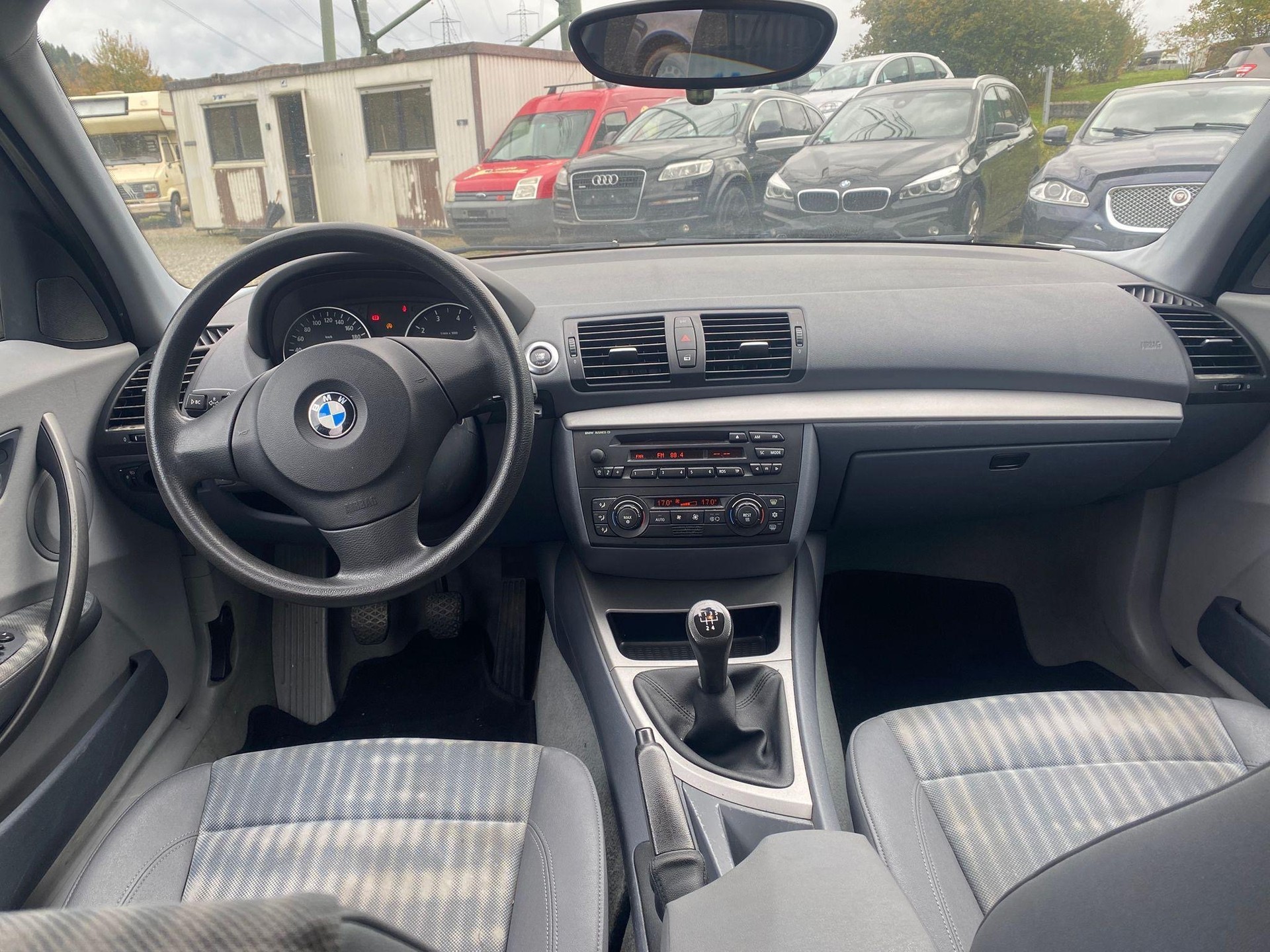 BMW 116i-image-3