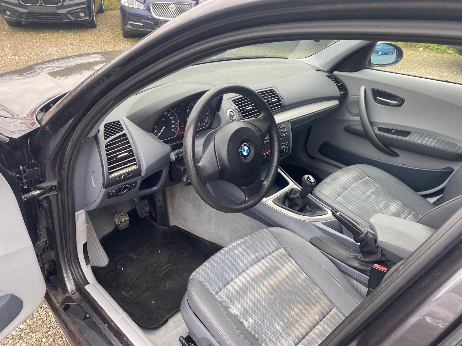 BMW 116i-image-4