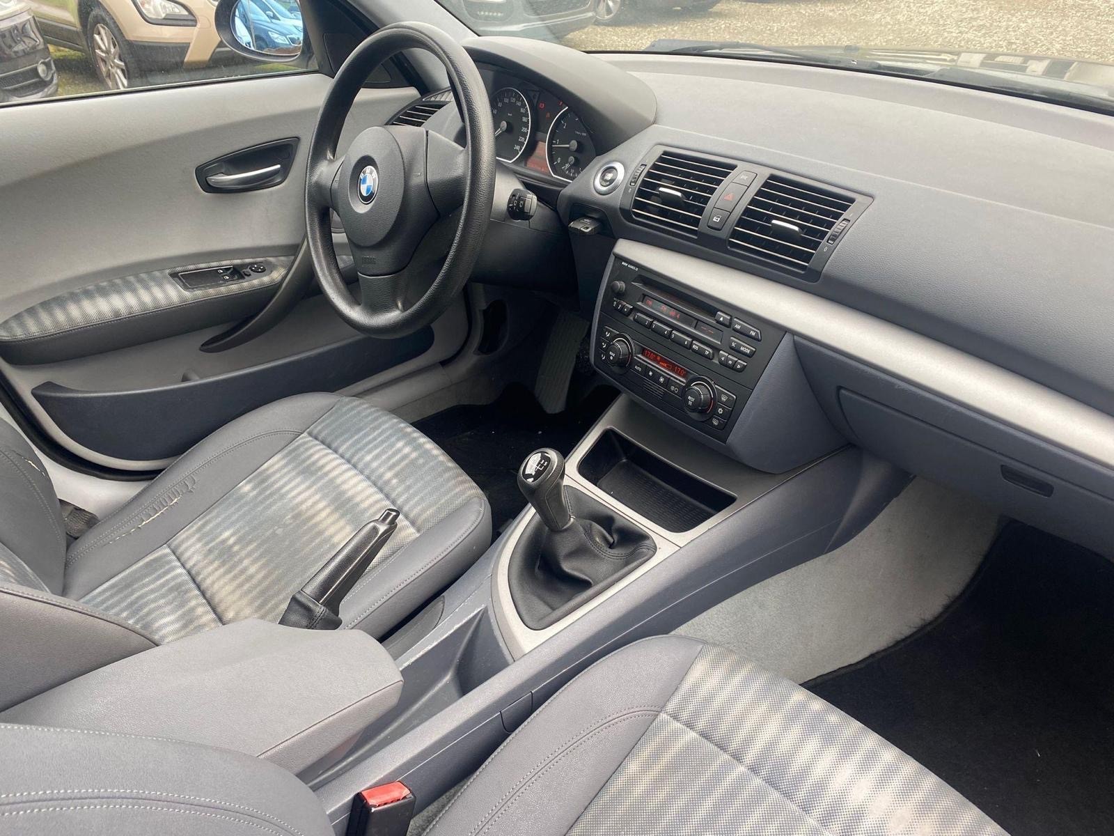 BMW 116i-image-5