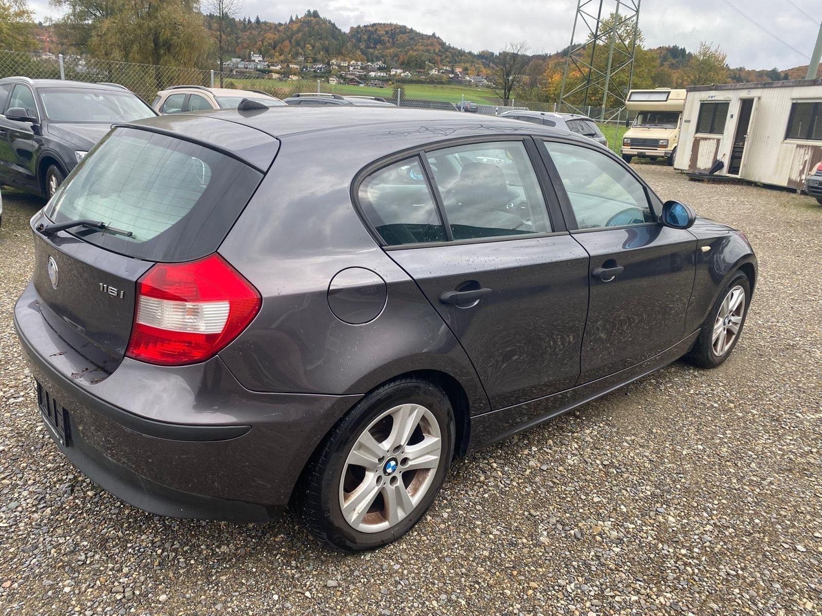 BMW 116i-image-10