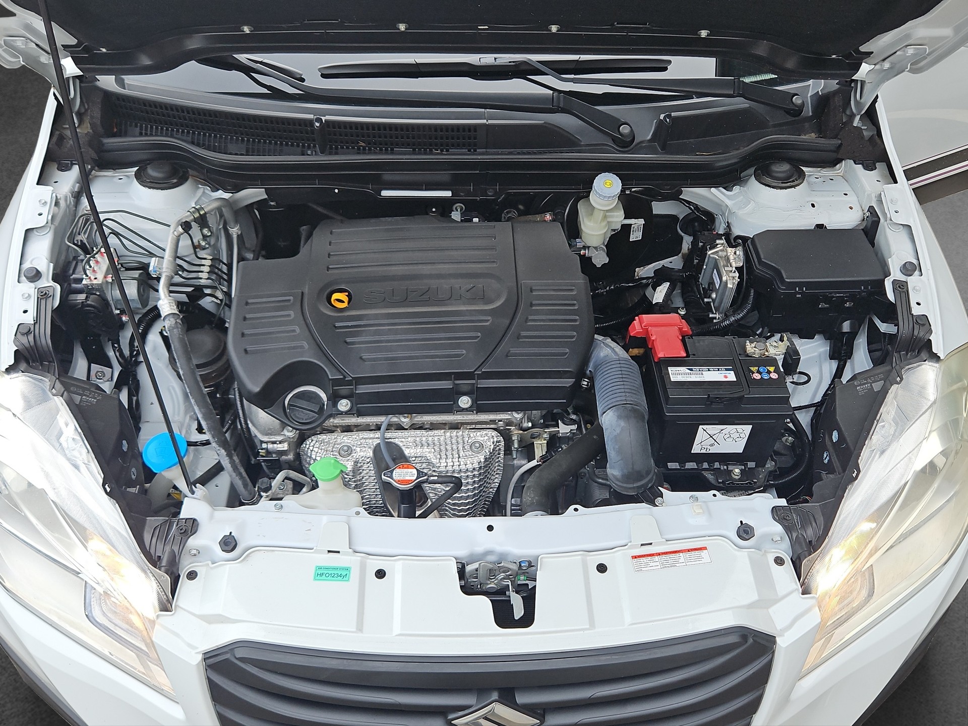 SUZUKI SX4 S-Cross 1.6 16V PizSulai 4WD CVT7-image-8
