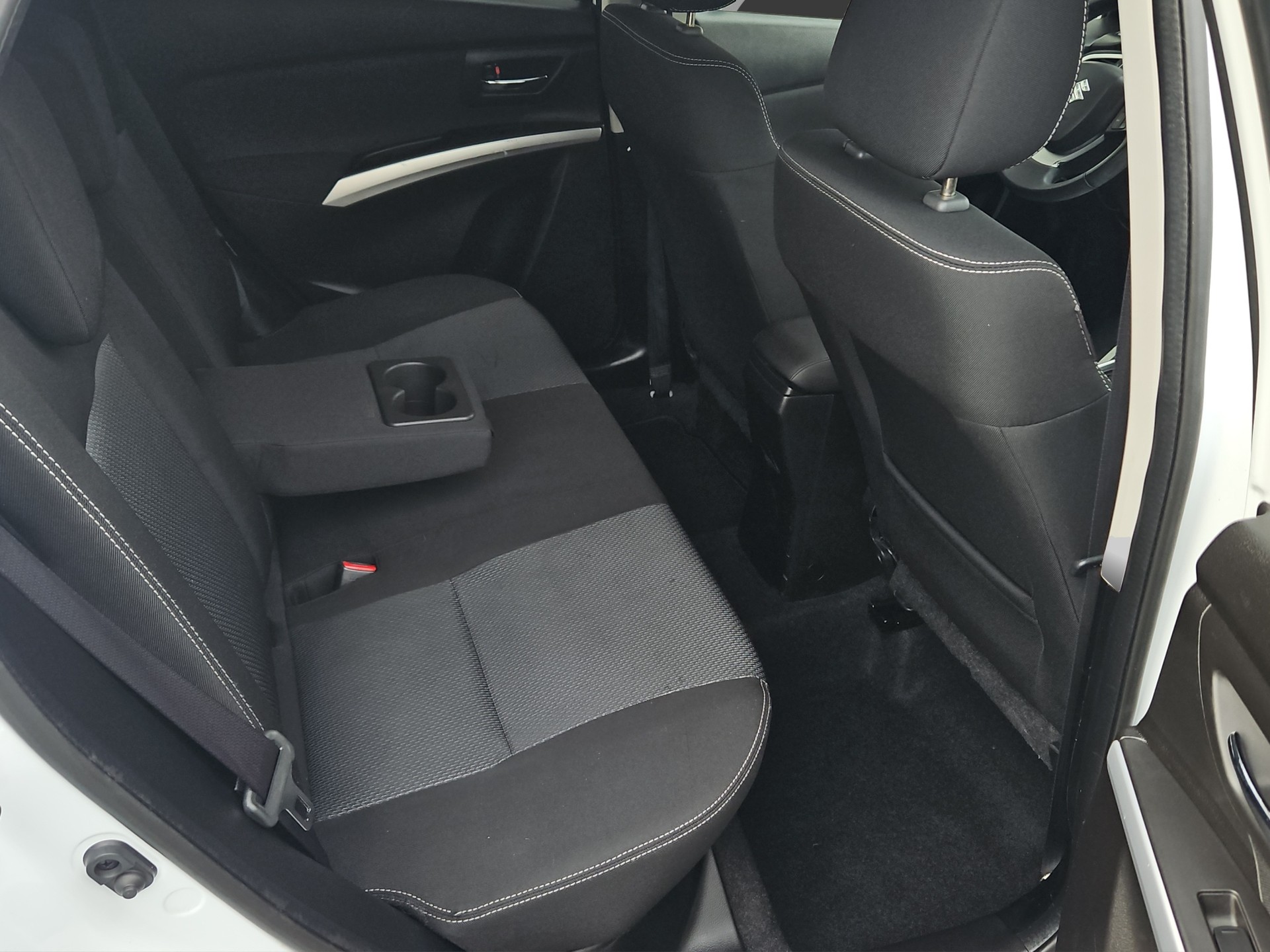 SUZUKI SX4 S-Cross 1.6 16V PizSulai 4WD CVT7-image-14
