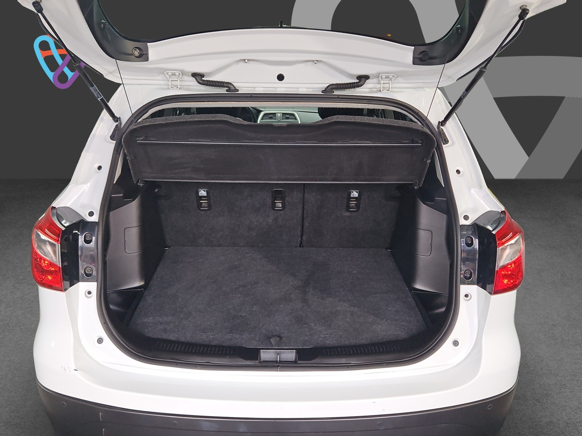 SUZUKI SX4 S-Cross 1.6 16V PizSulai 4WD CVT7-image-9