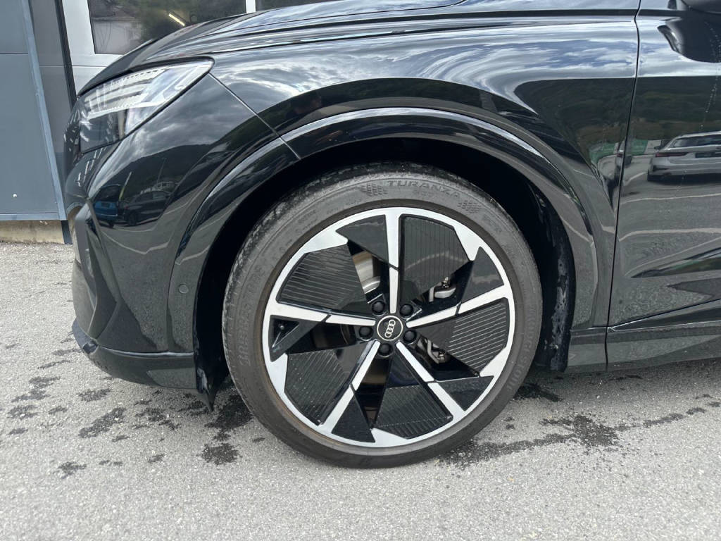 AUDI Q4 e-tron Sportback 50 quattro (CH)-image-4
