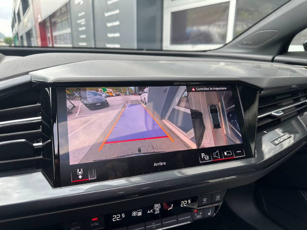 AUDI Q4 e-tron Sportback 50 quattro (CH)-image-11