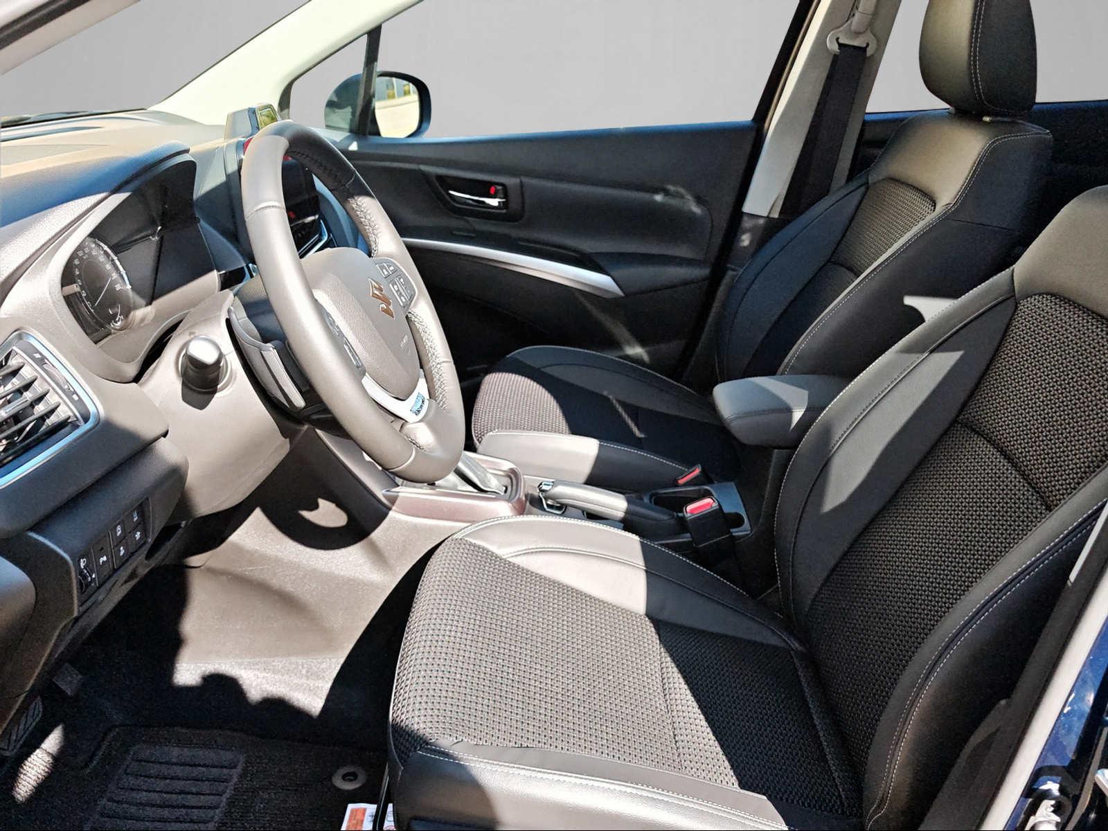 SUZUKI S-Cross 1.4 T Piz Sulai Top Hybrid 4x4-image-8