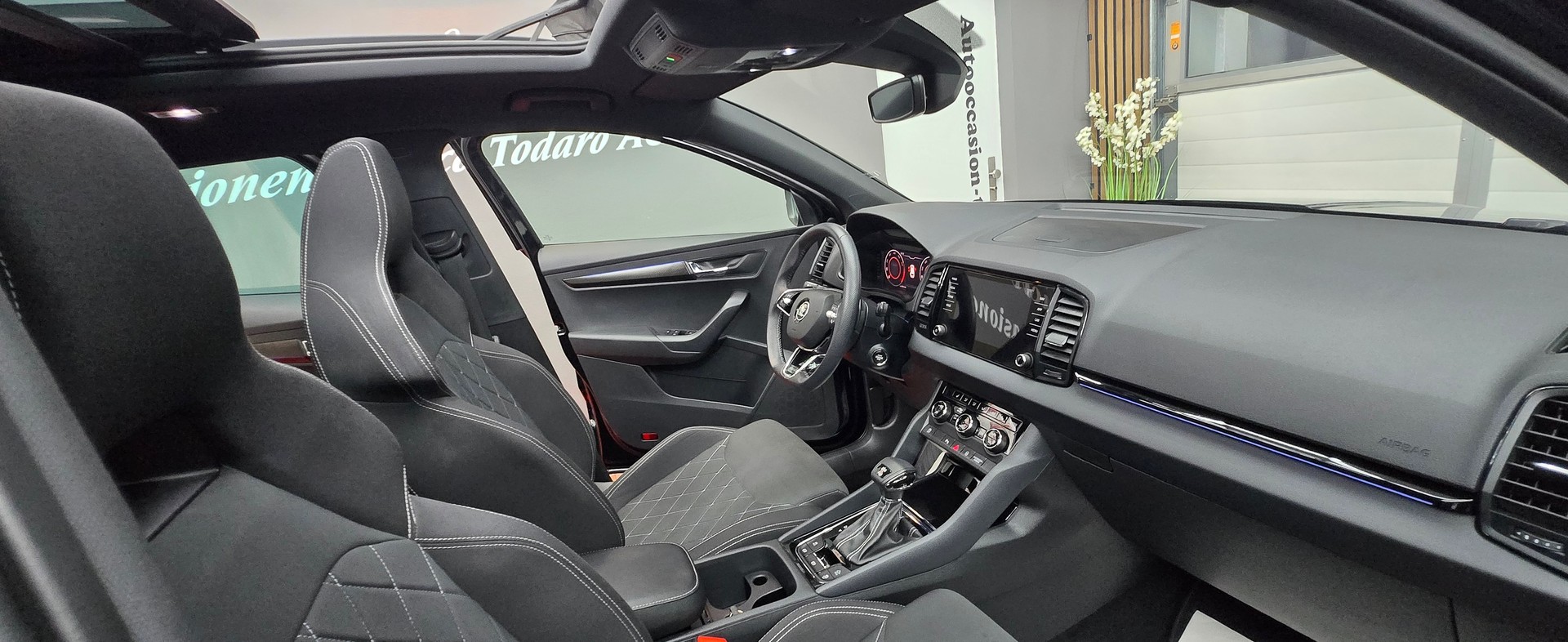 SKODA Karoq 2.0 TSI SportLine 4x4 DSG-image-15