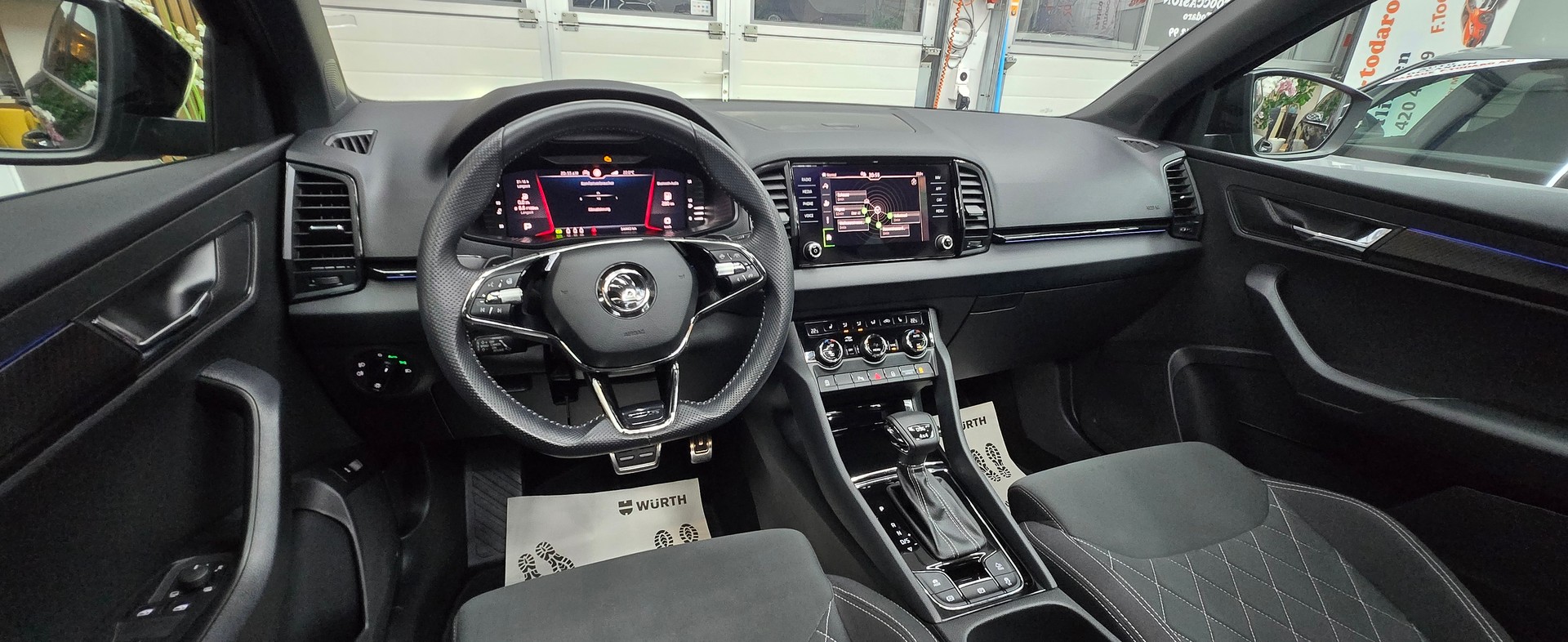 SKODA Karoq 2.0 TSI SportLine 4x4 DSG-image-25