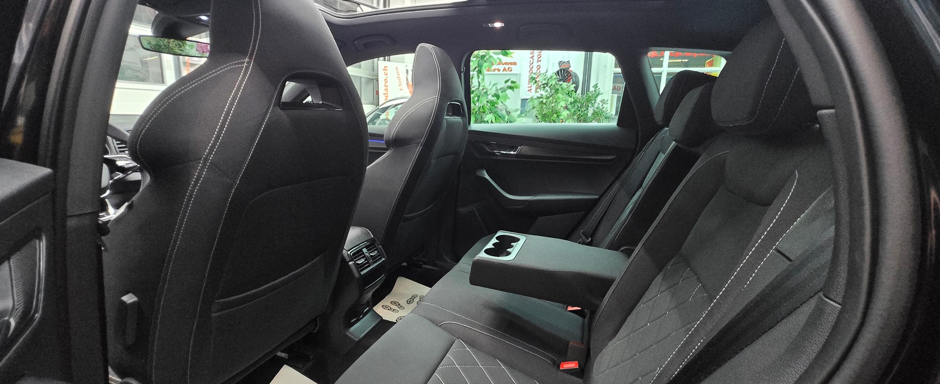 SKODA Karoq 2.0 TSI SportLine 4x4 DSG-image-13