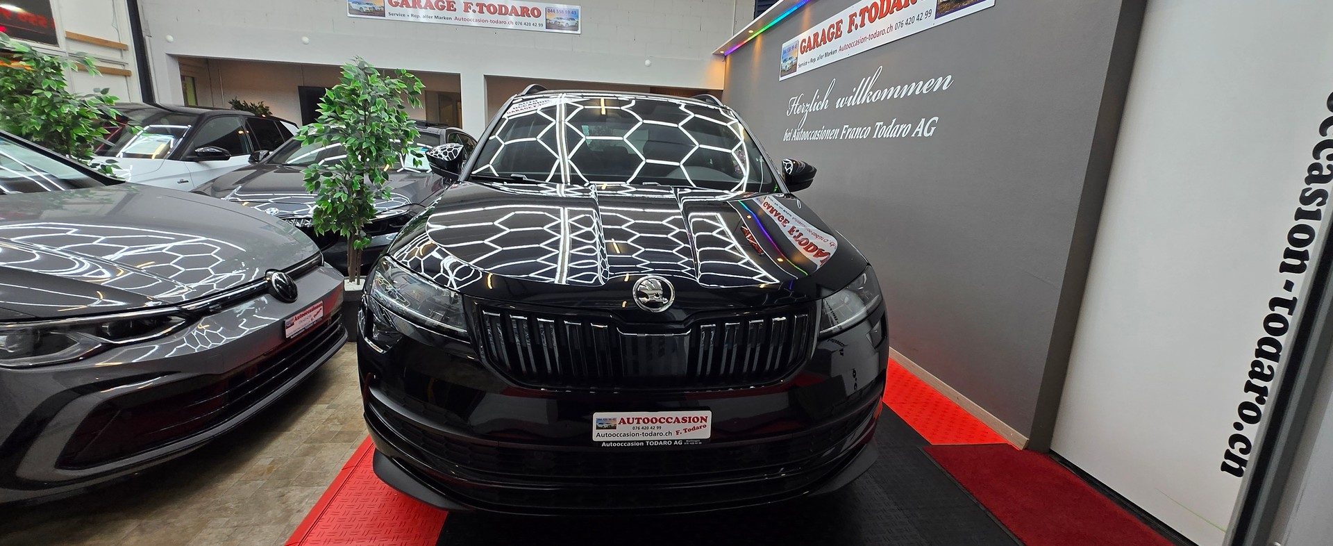 SKODA Karoq 2.0 TSI SportLine 4x4 DSG-image-2