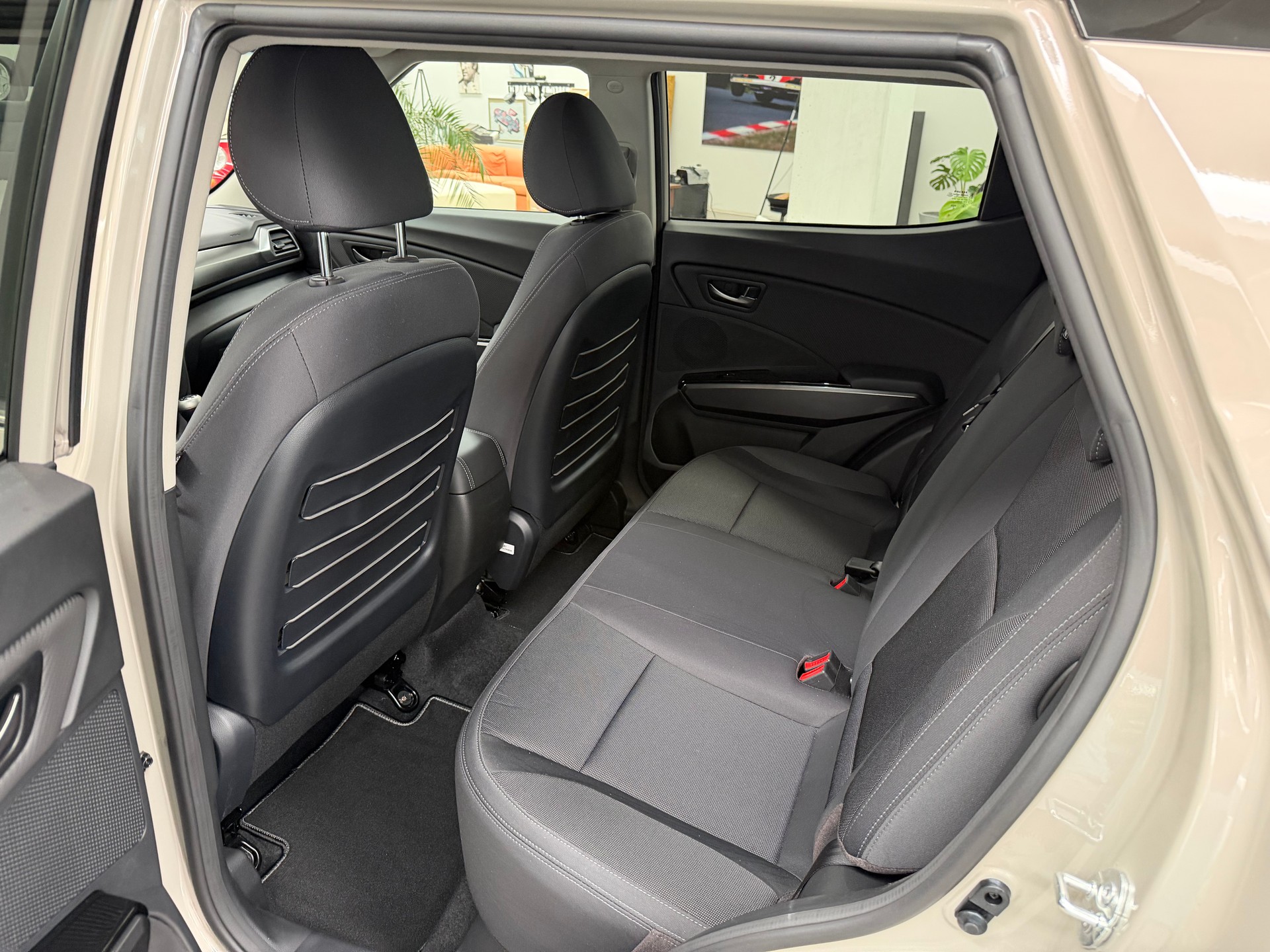 KGM-SsangYong Tivoli 1.5 T GDI Steel-image-7
