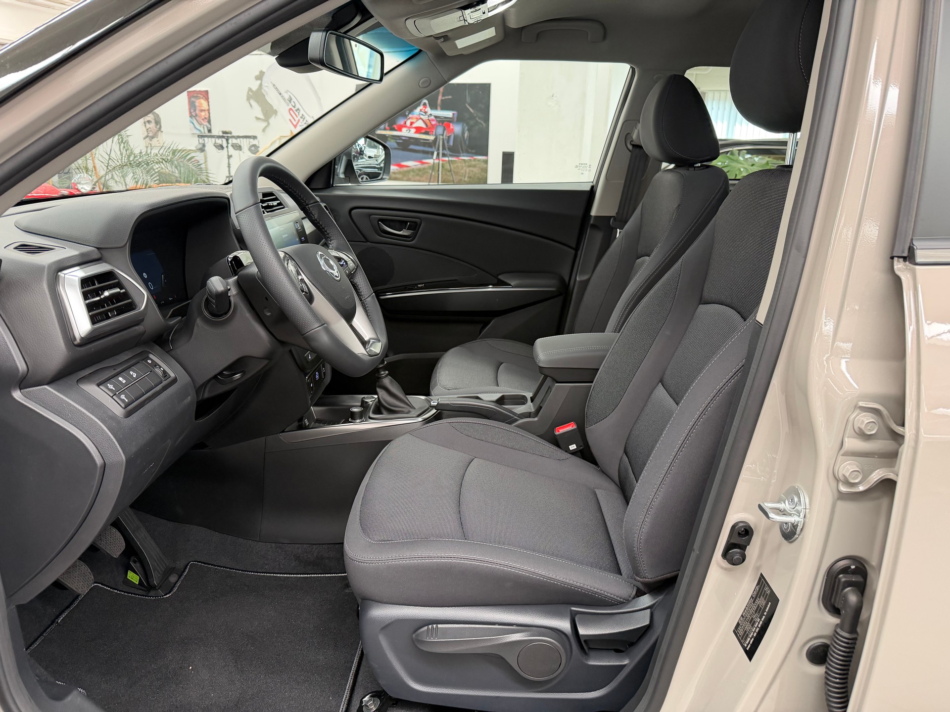 KGM-SsangYong Tivoli 1.5 T GDI Steel-image-6