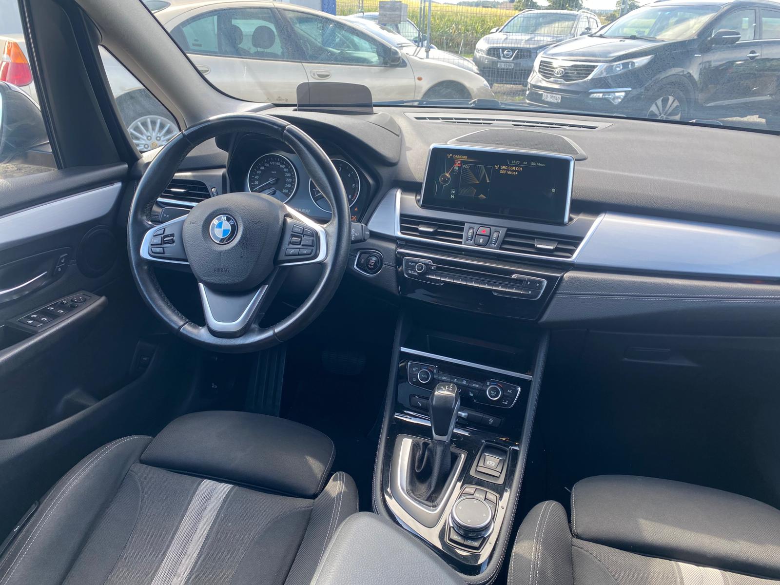 BMW 220d xDrive Gran Tourer Sport Line Steptronic-image-11