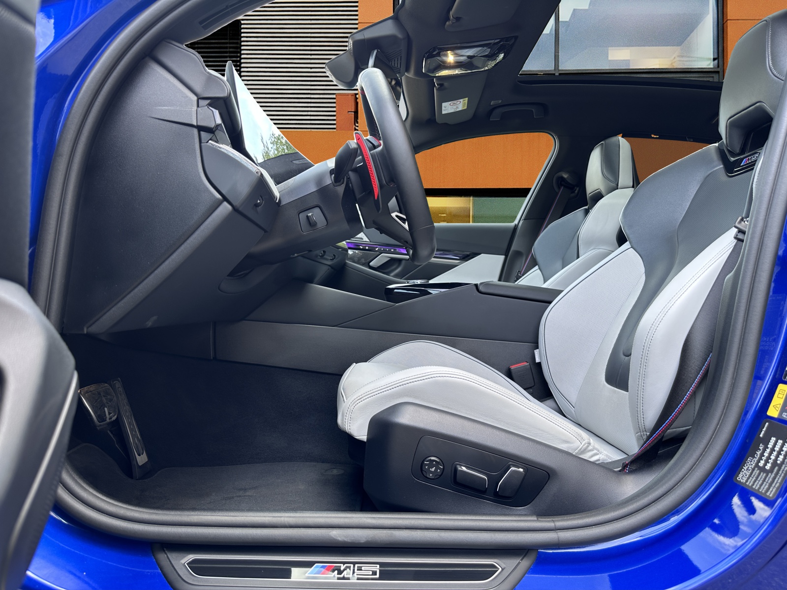 BMW M5 xDrive-image-11