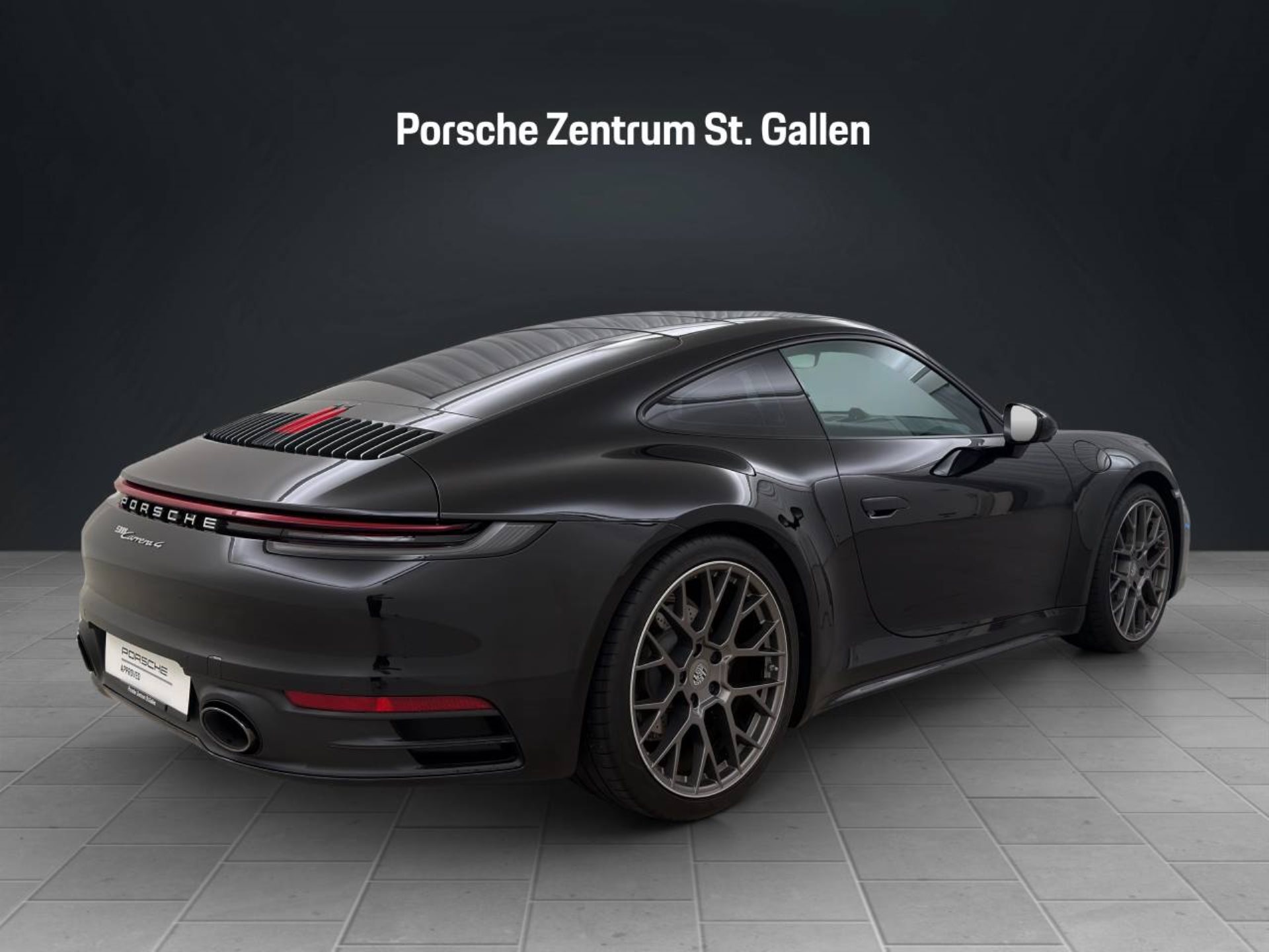 PORSCHE 911 Carrera 4-image-6