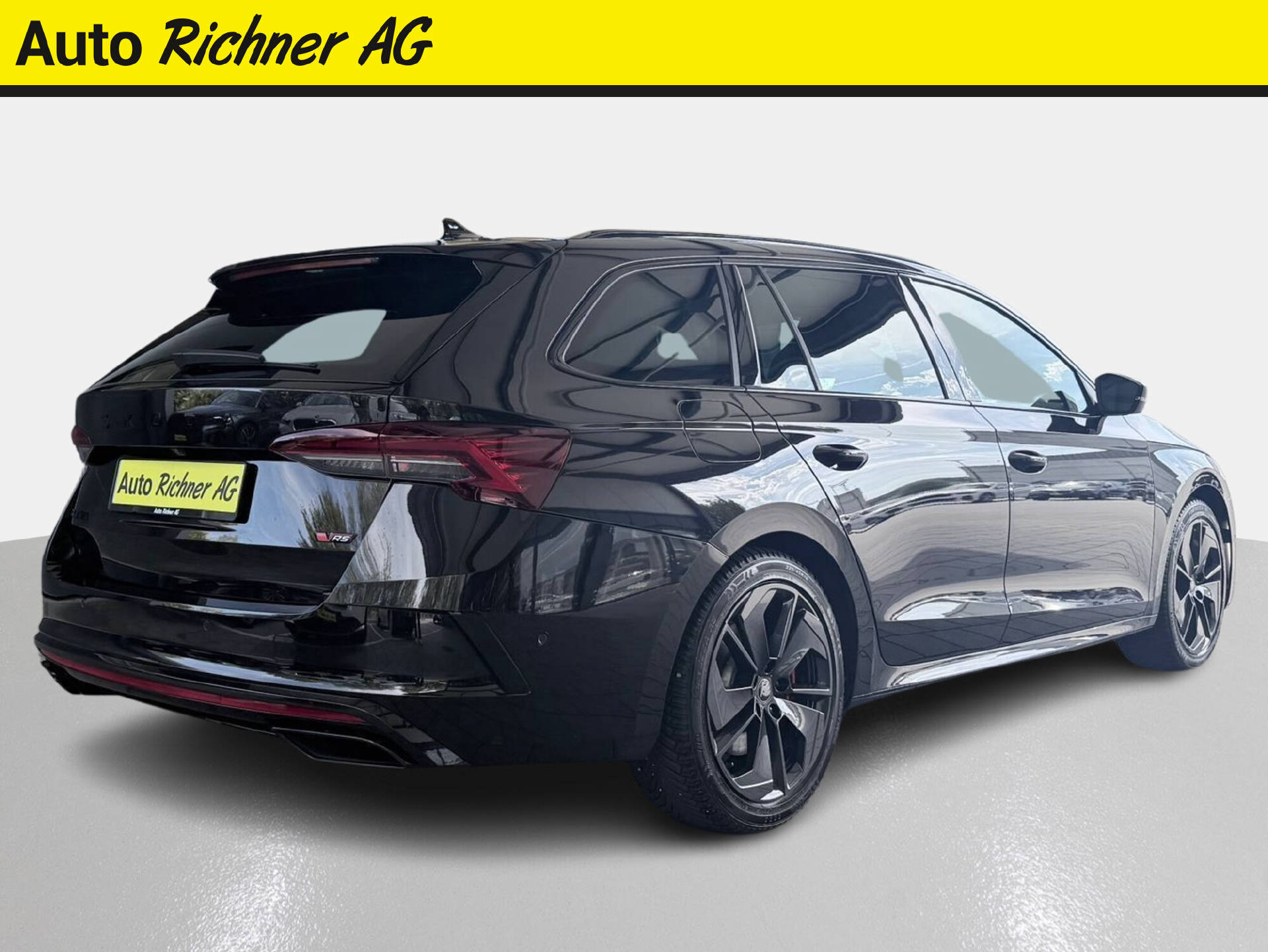 SKODA Octavia Combi 2.0 TSI RS DSG-image-3