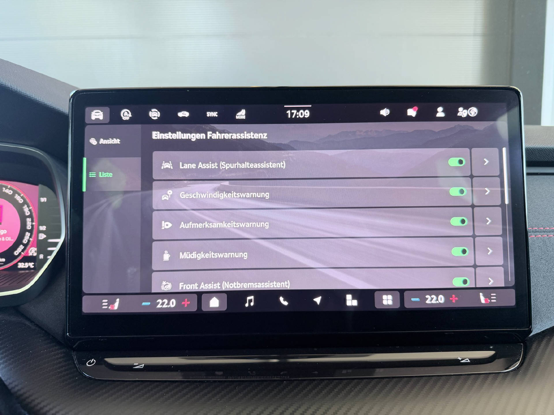 SKODA Octavia Combi 2.0 TSI RS DSG-image-9