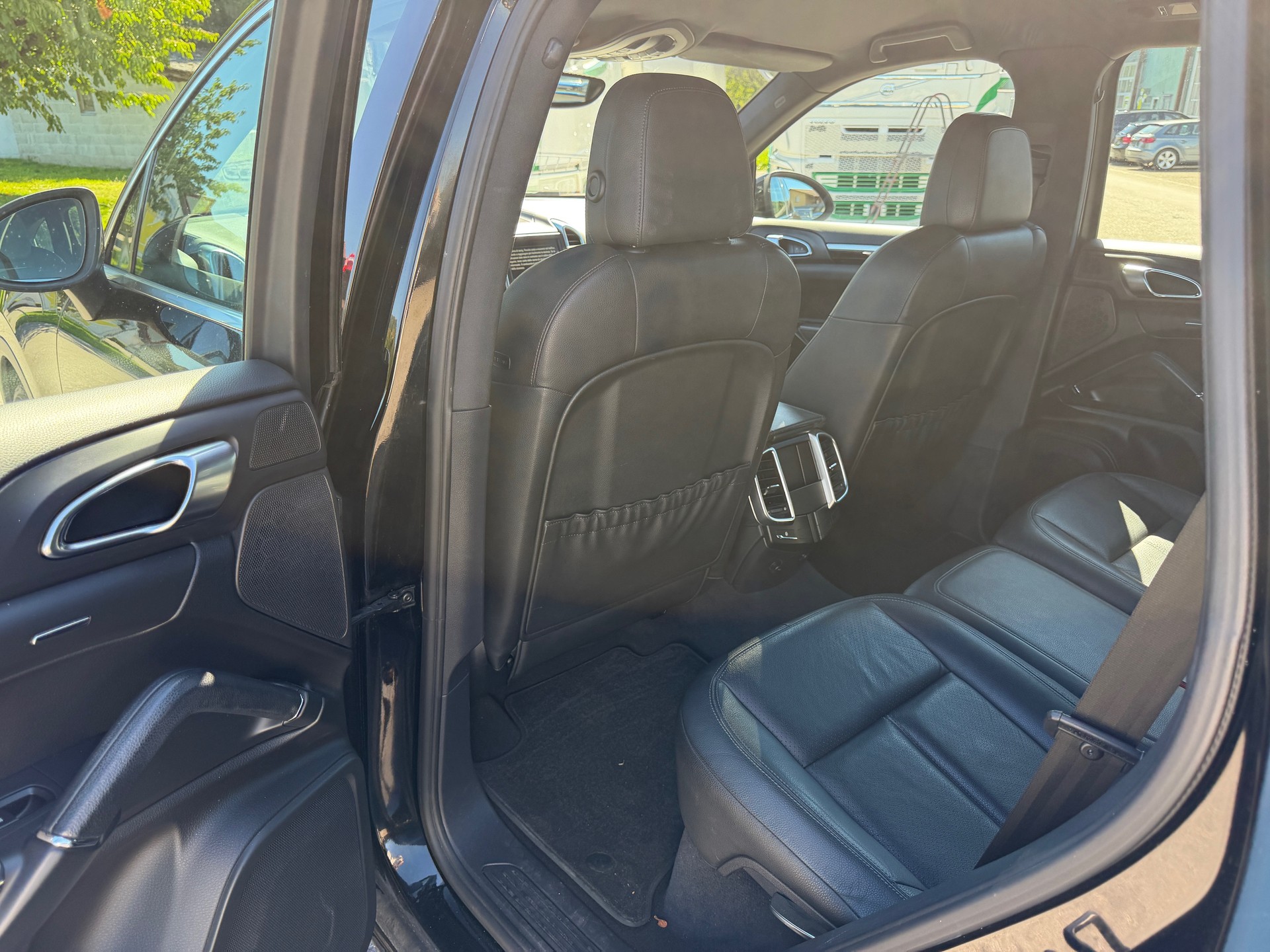 PORSCHE Cayenne Diesel-image-8