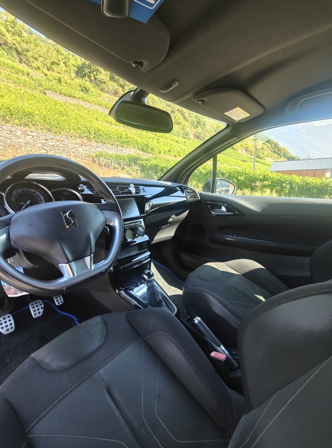 DS AUTOMOBILES 1.2 PureTech Connected Chic-image-4
