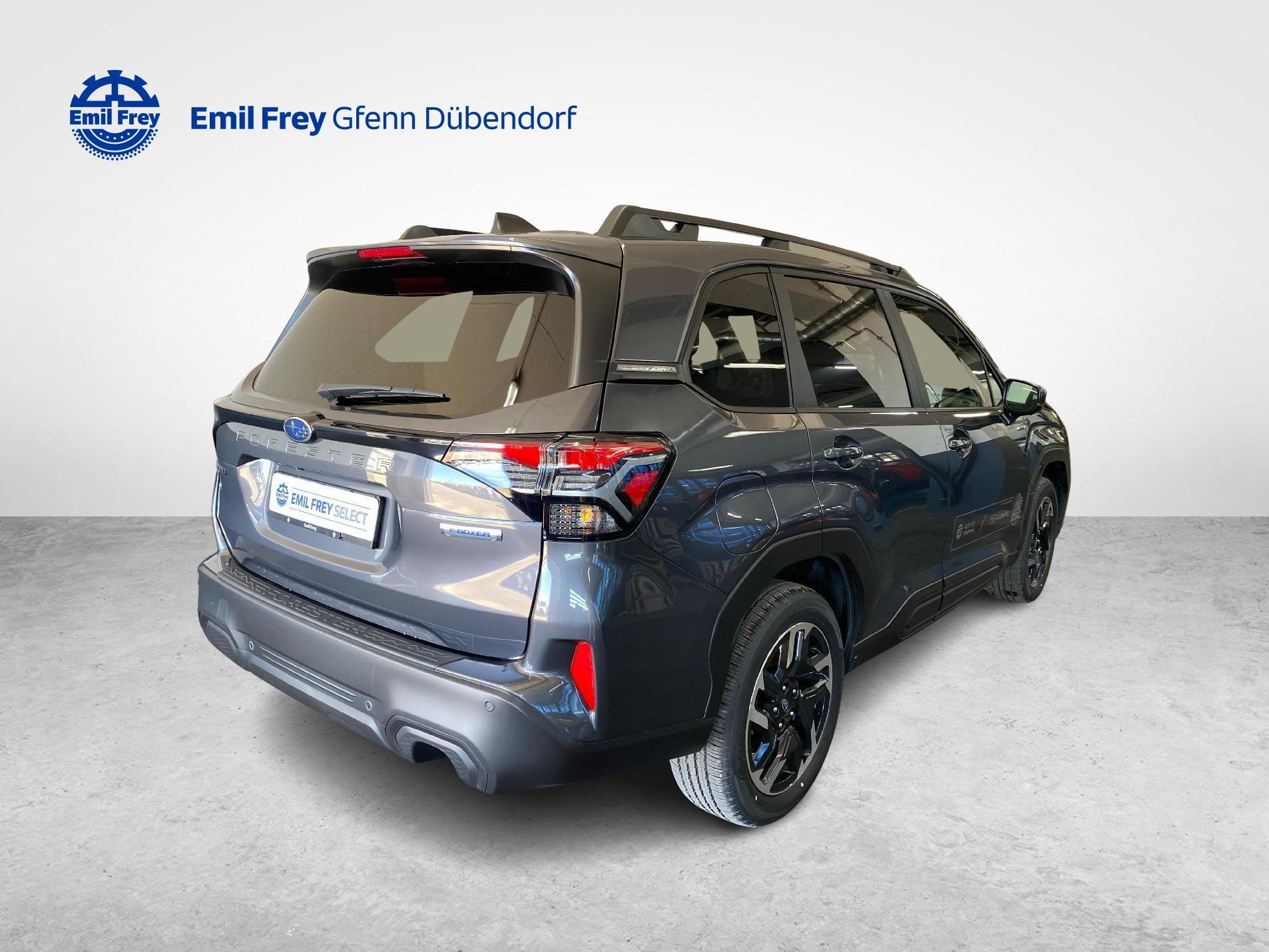 SUBARU Forester Station 2.0i e-Boxer Swiss Plus-image-4