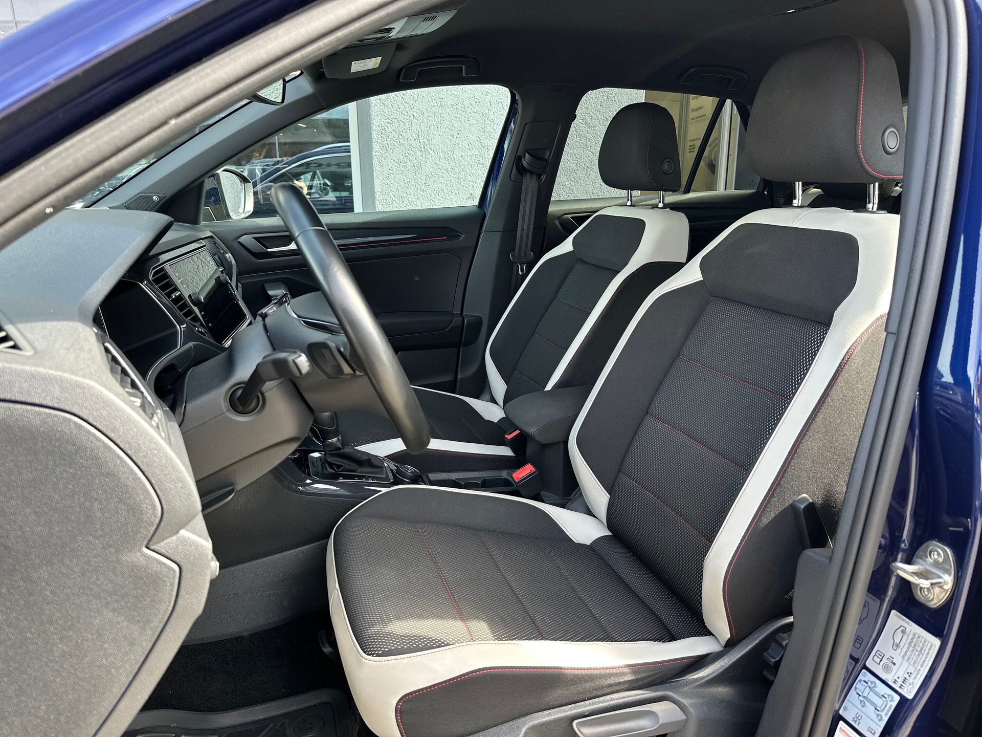 VW T-Roc 2.0 TSI Sport DSG 4Motion-image-4