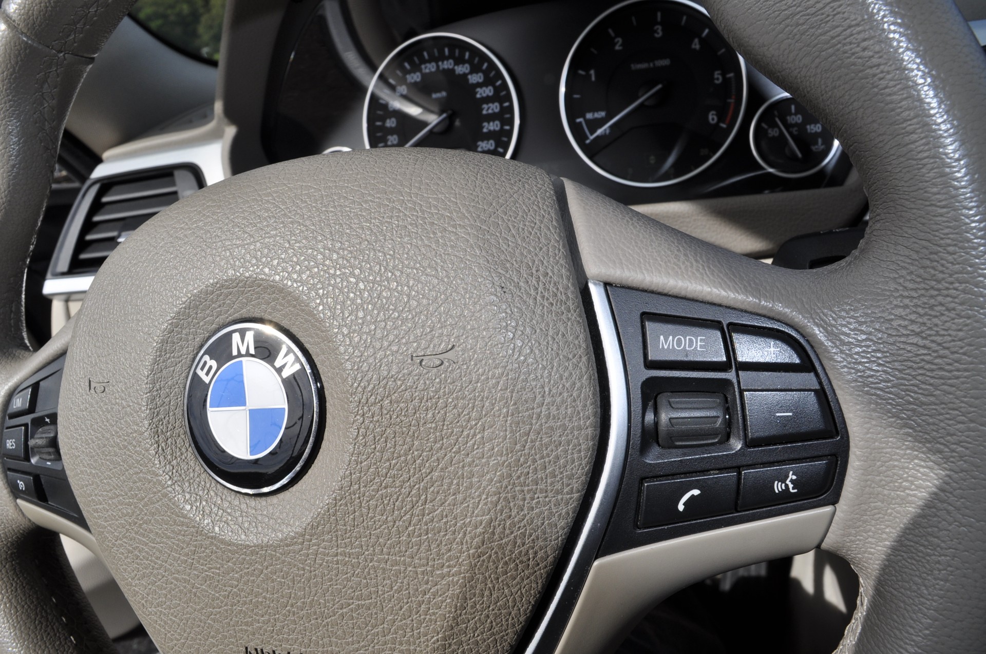 BMW 420d Coupé-image-14