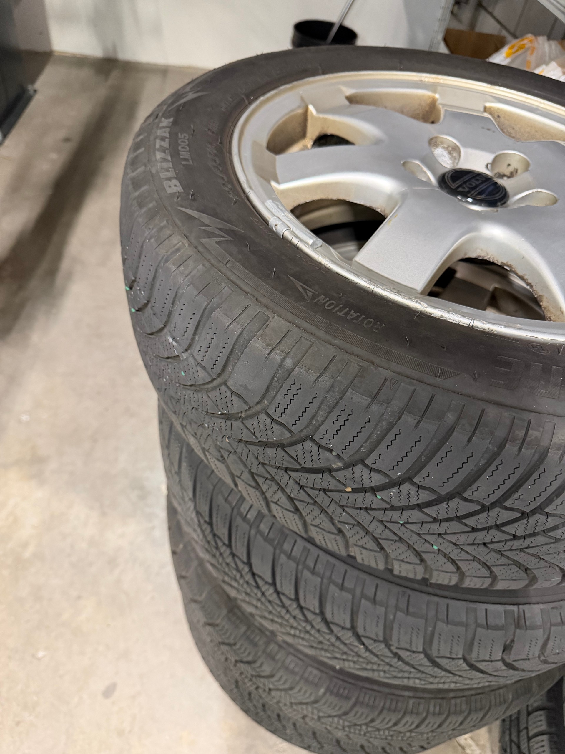 VOLVO V70 2.5T-image-18