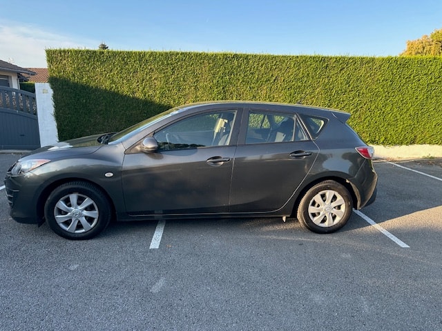 MAZDA 1.6 Exclusive-image-1