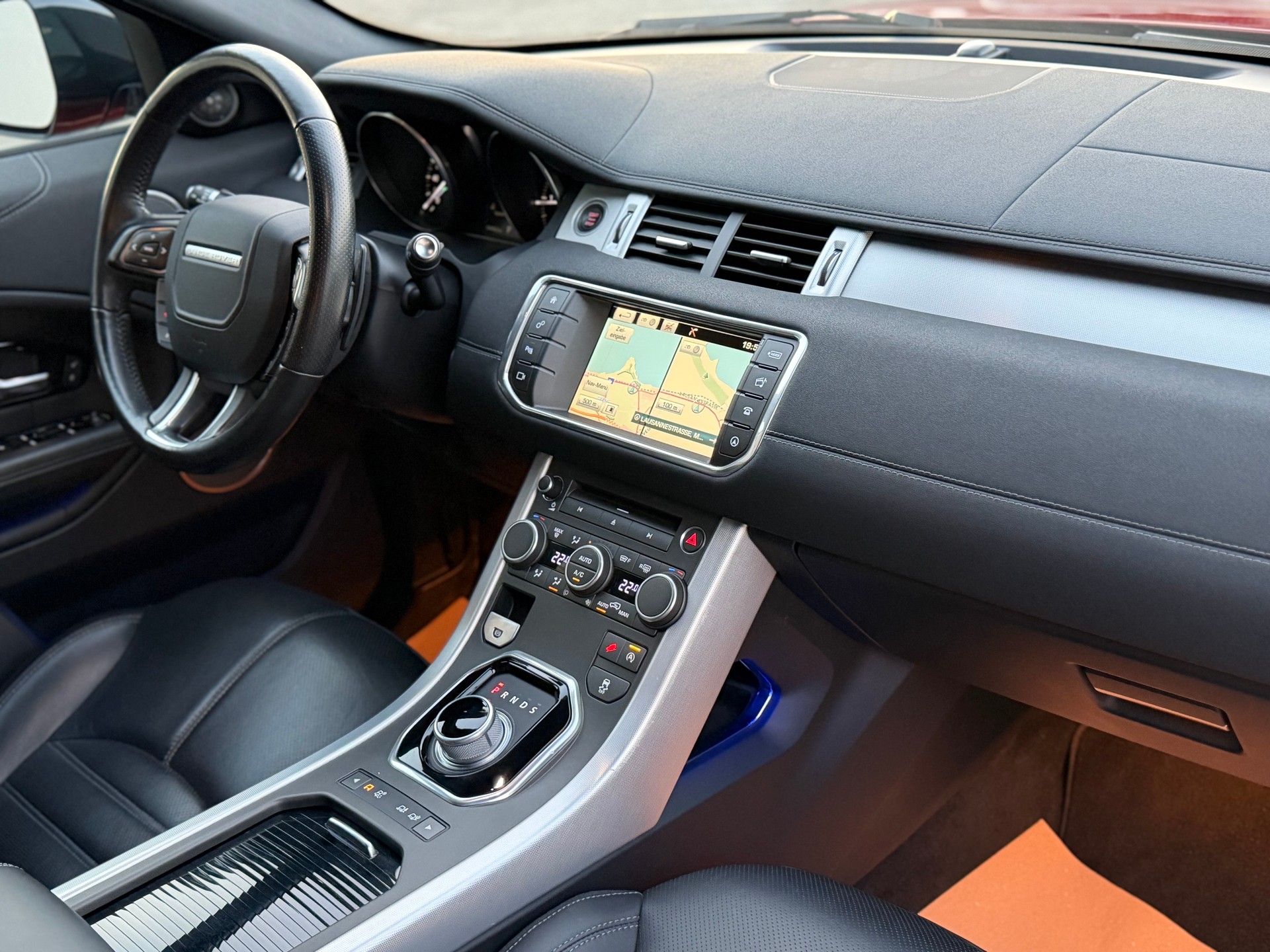 LAND ROVER Range Rover Evoque 2.0 TD4 HSE Dynamic AT9-image-15