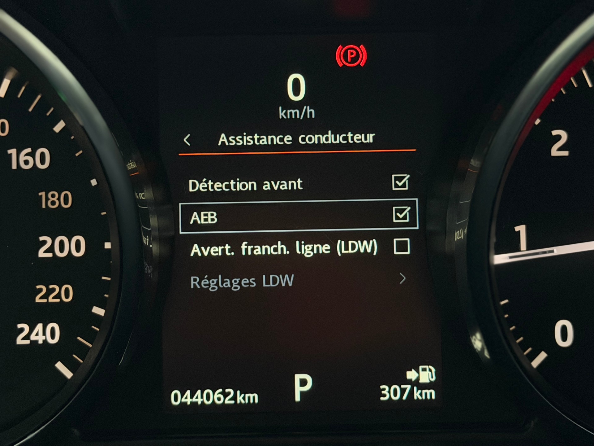 LAND ROVER Range Rover Evoque 2.0 TD4 HSE Dynamic AT9-image-23