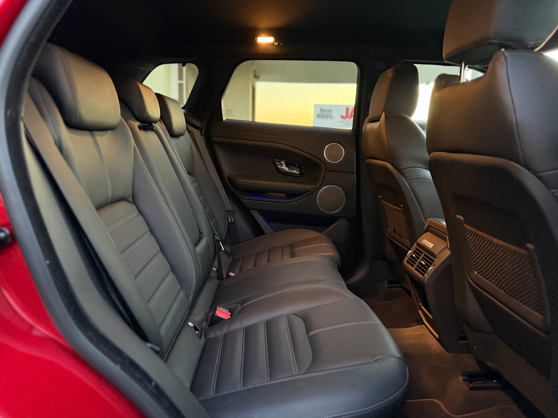 LAND ROVER Range Rover Evoque 2.0 TD4 HSE Dynamic AT9-image-13