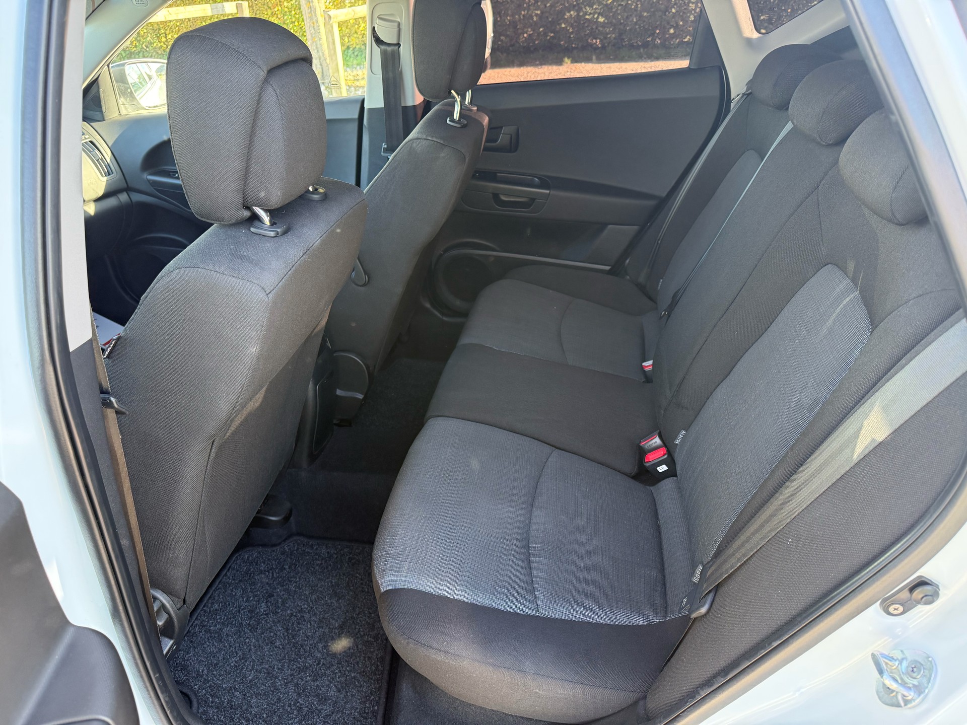 KIA Cee'd Sporty Wagon 1.4 16V Basic-image-7