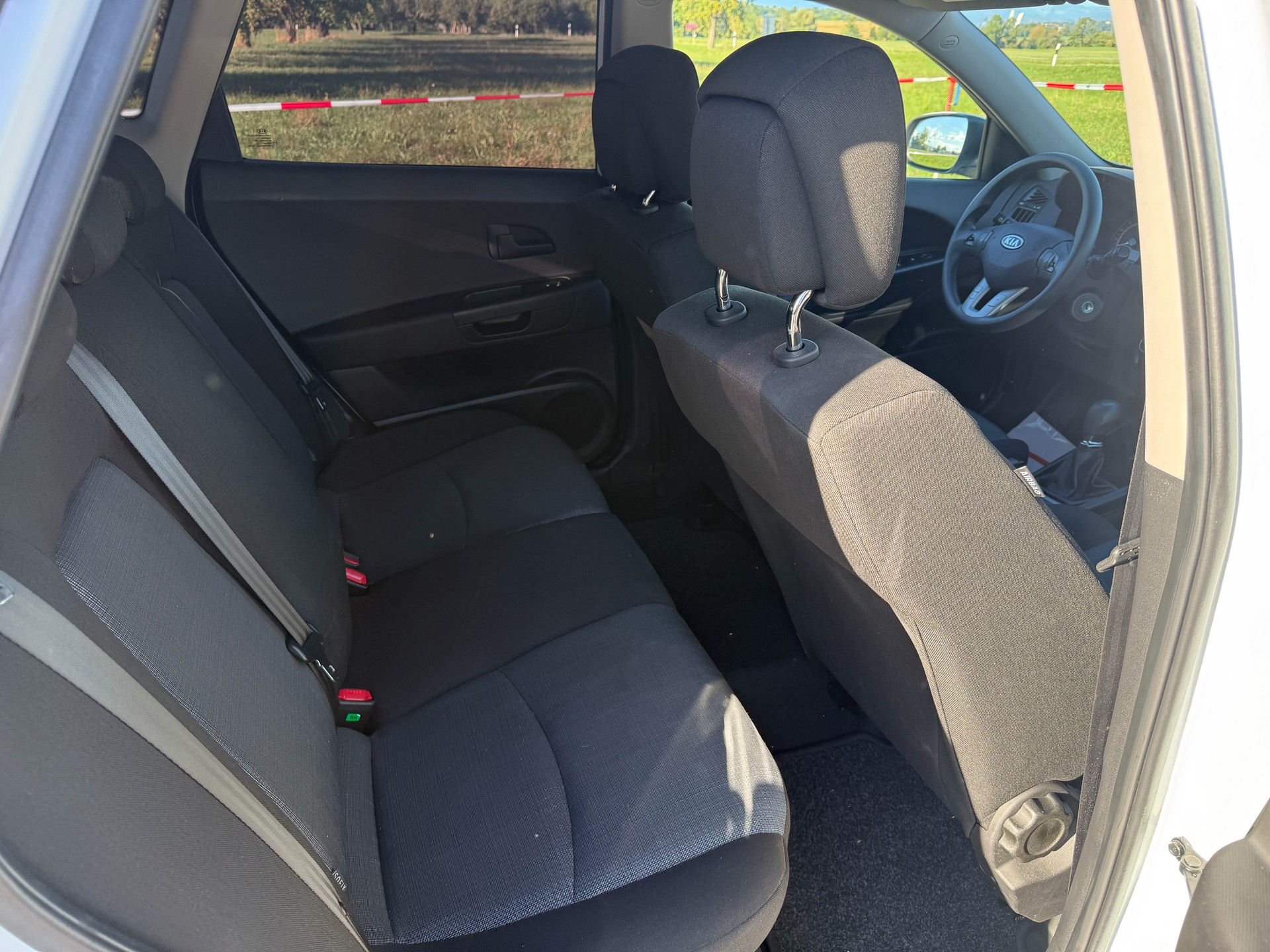 KIA Cee'd Sporty Wagon 1.4 16V Basic-image-6