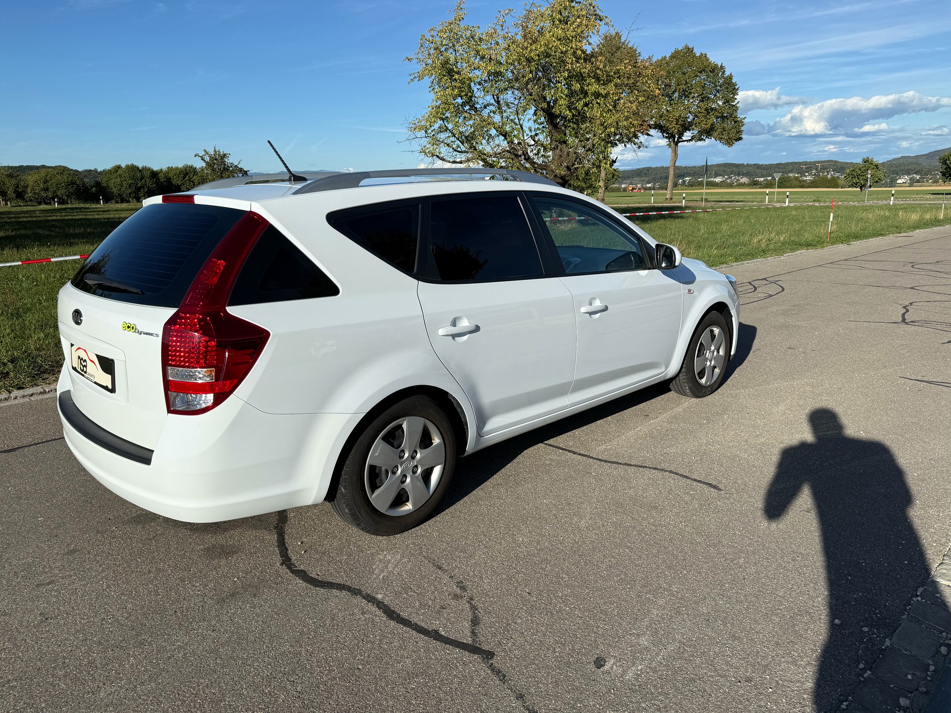 KIA Cee'd Sporty Wagon 1.4 16V Basic-image-4