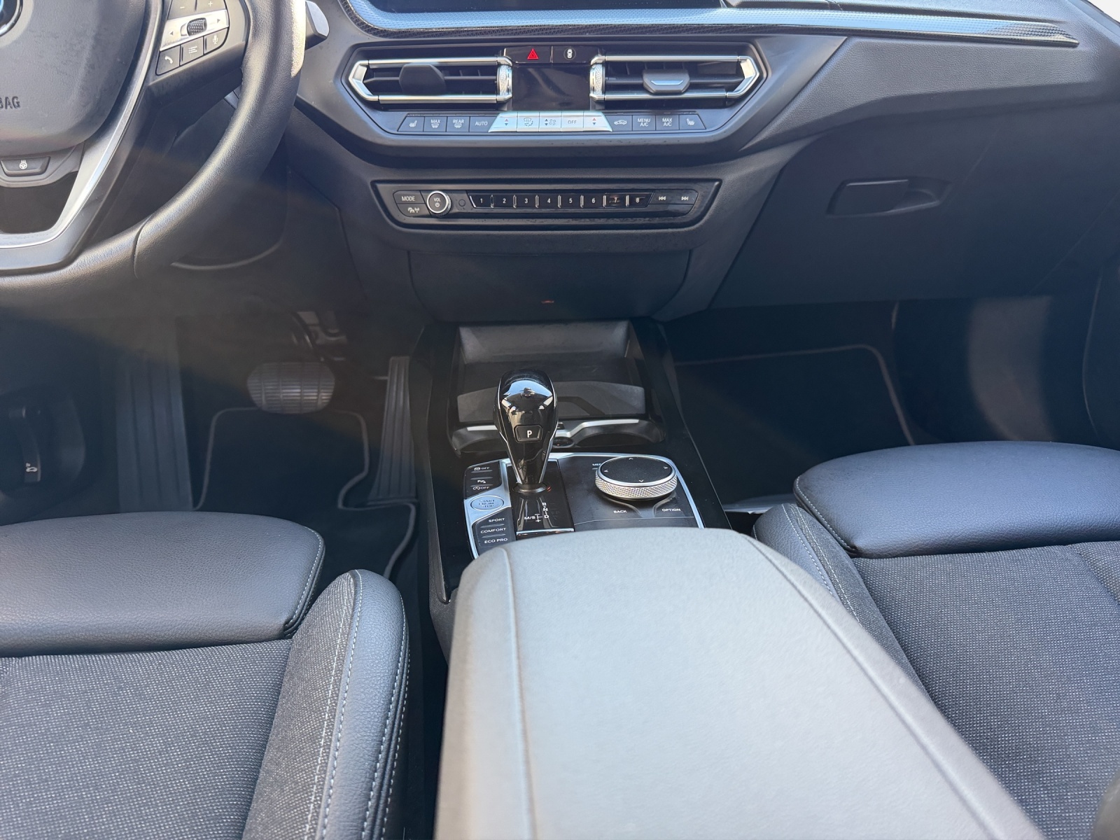 BMW 118i Sport Steptronic-image-16