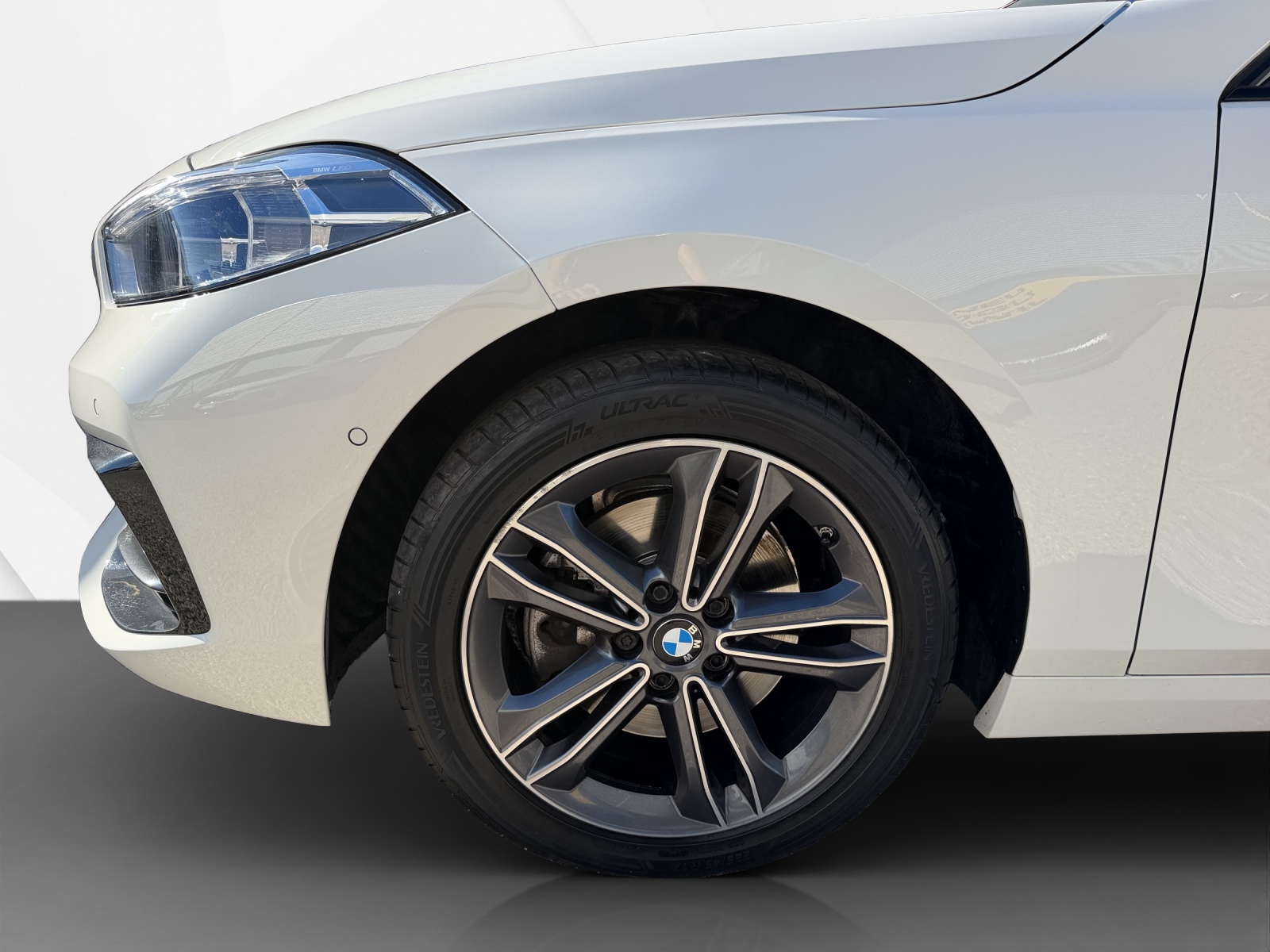 BMW 118i Sport Steptronic-image-10
