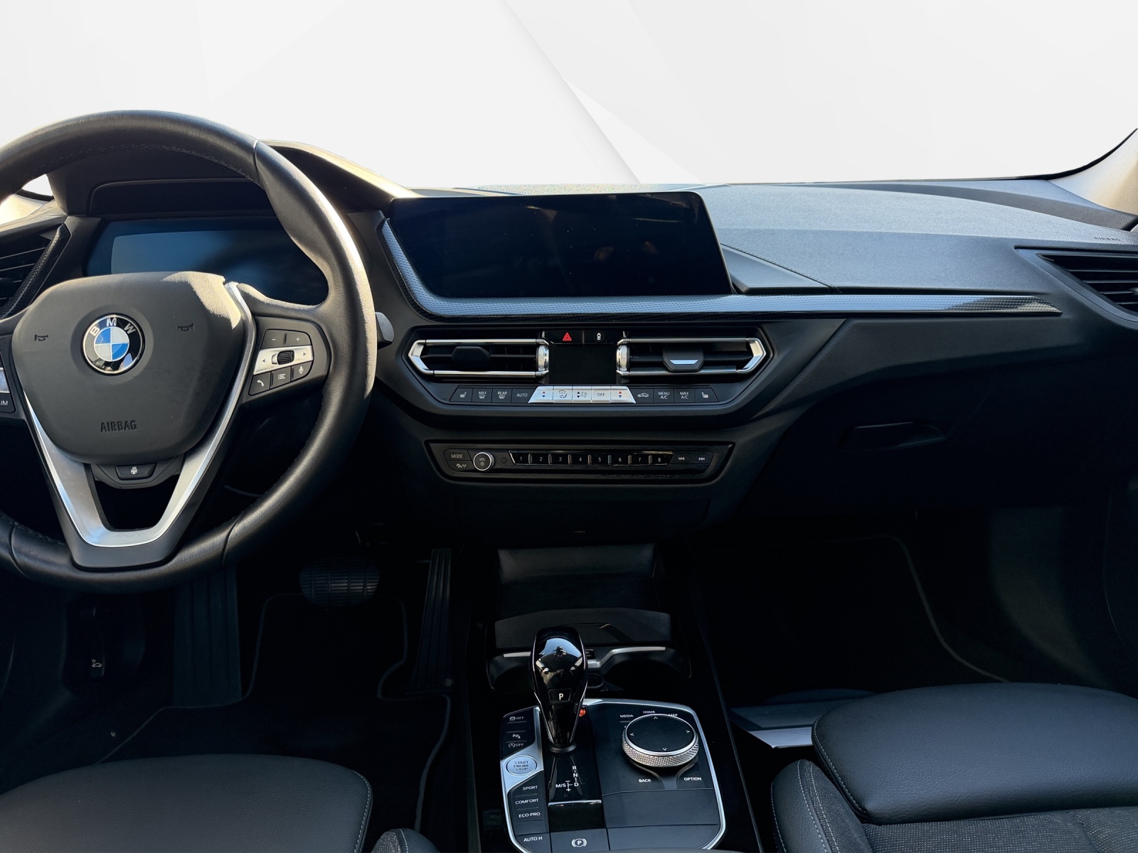 BMW 118i Sport Steptronic-image-15