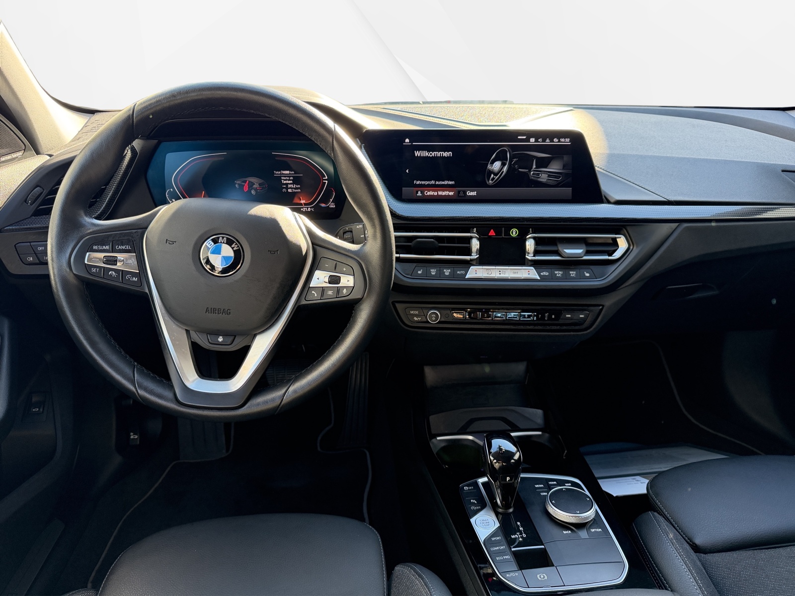 BMW 118i Sport Steptronic-image-12