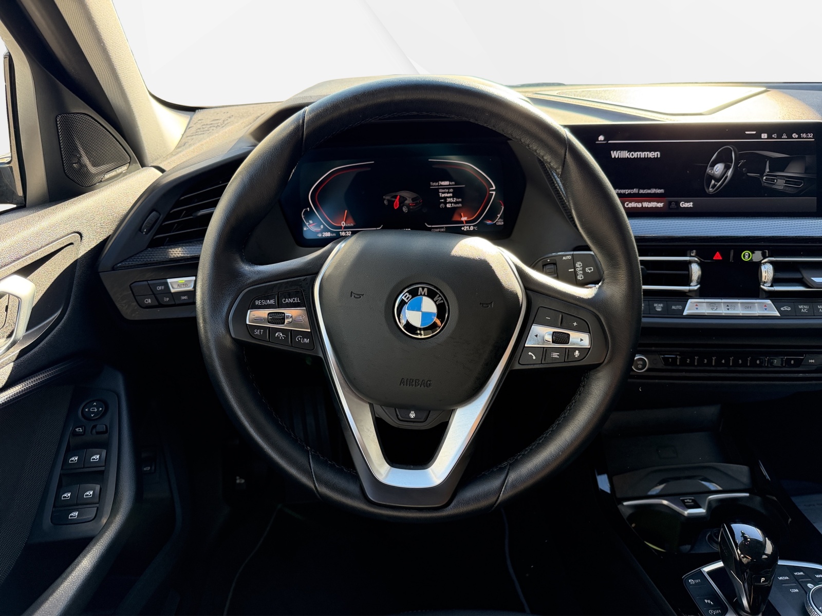 BMW 118i Sport Steptronic-image-13