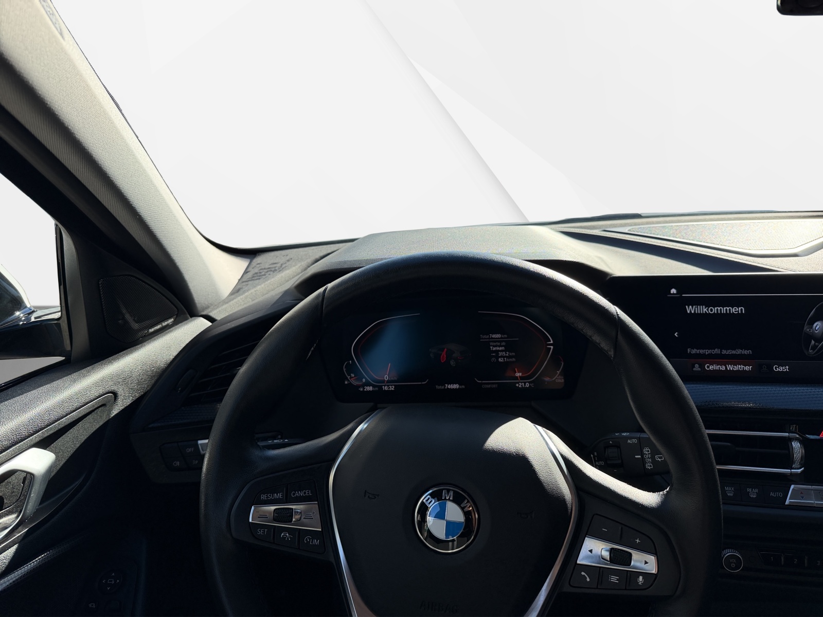 BMW 118i Sport Steptronic-image-14