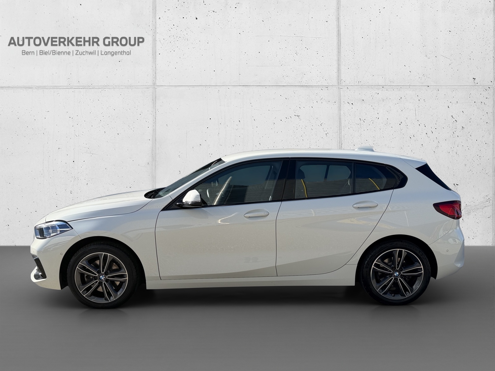 BMW 118i Sport Steptronic-image-1