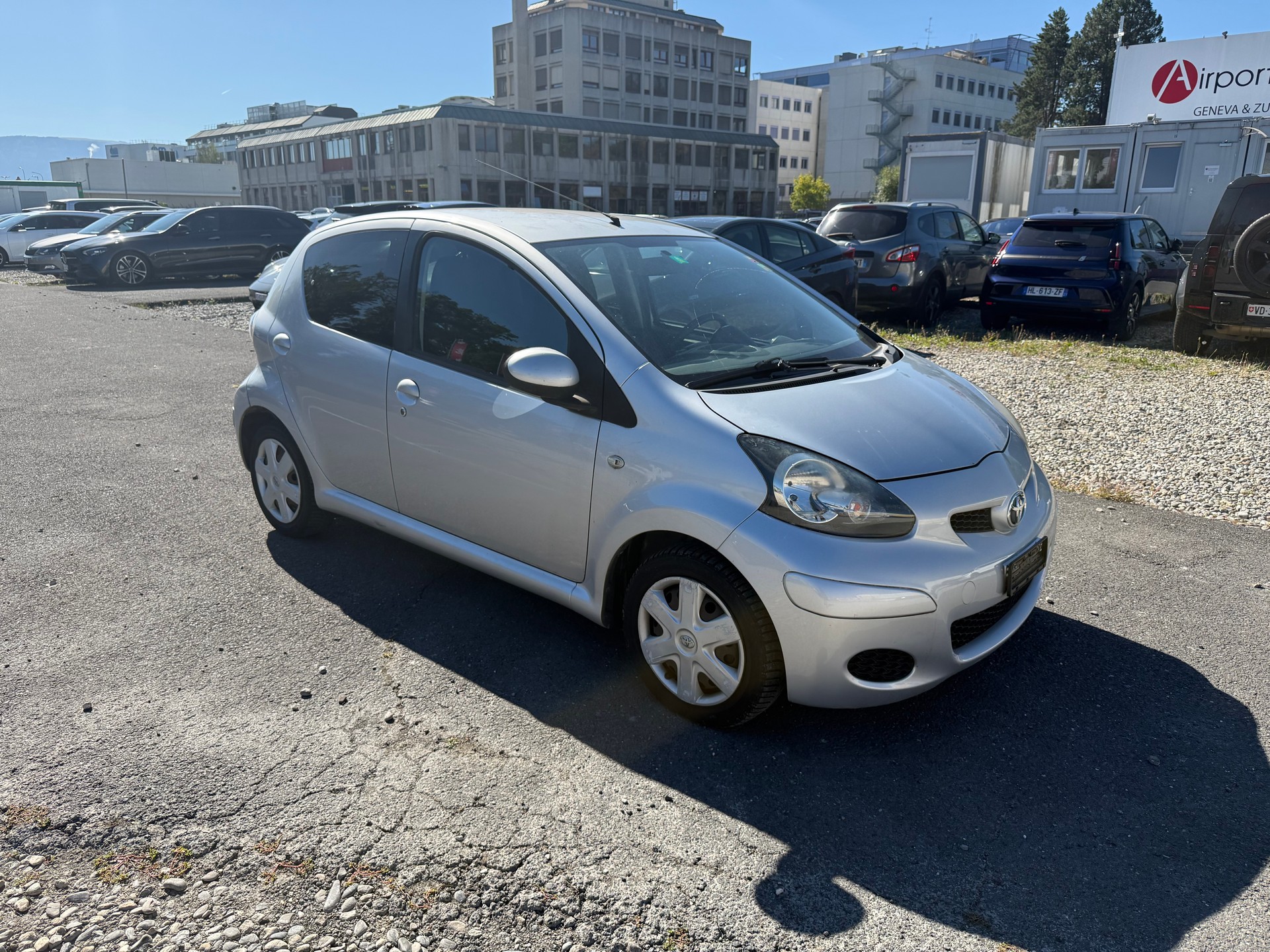 TOYOTA Aygo 1.0 Linea Terra-image-4